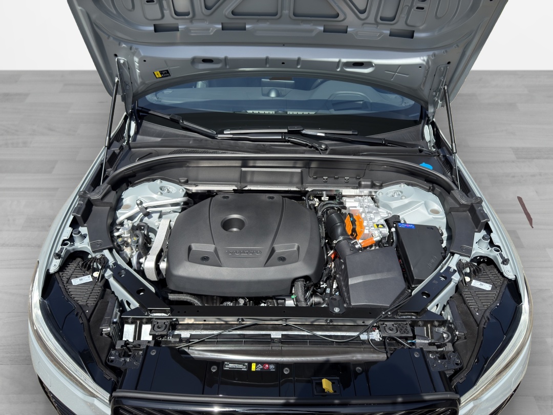 VOLVO XC60 T8 eAWD PluginHybrid Black Edition Geartronic-image-15