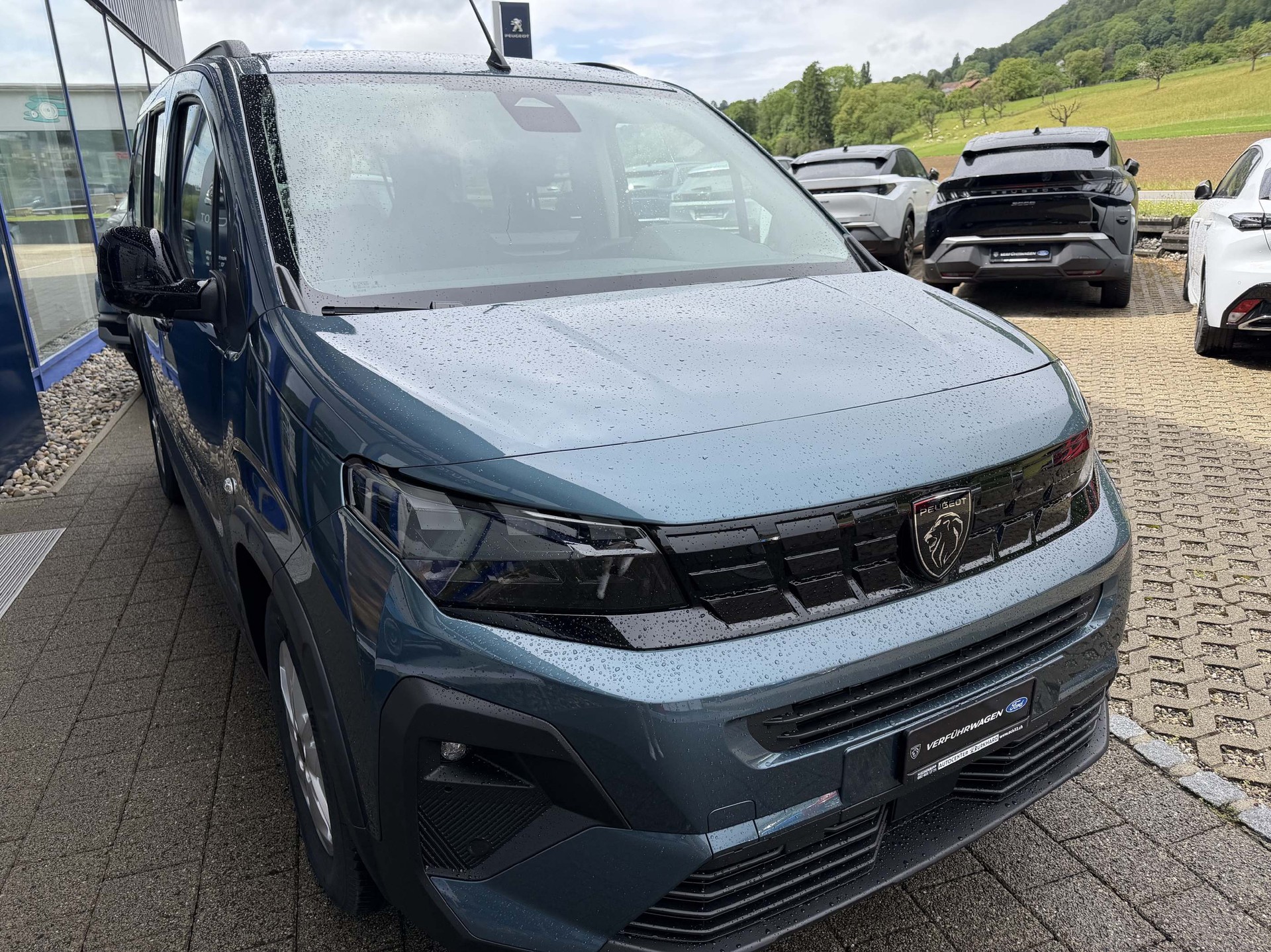 PEUGEOT Rifter Long 1.5 HDi 7-Plätzer Family Edition-showroom-element-2