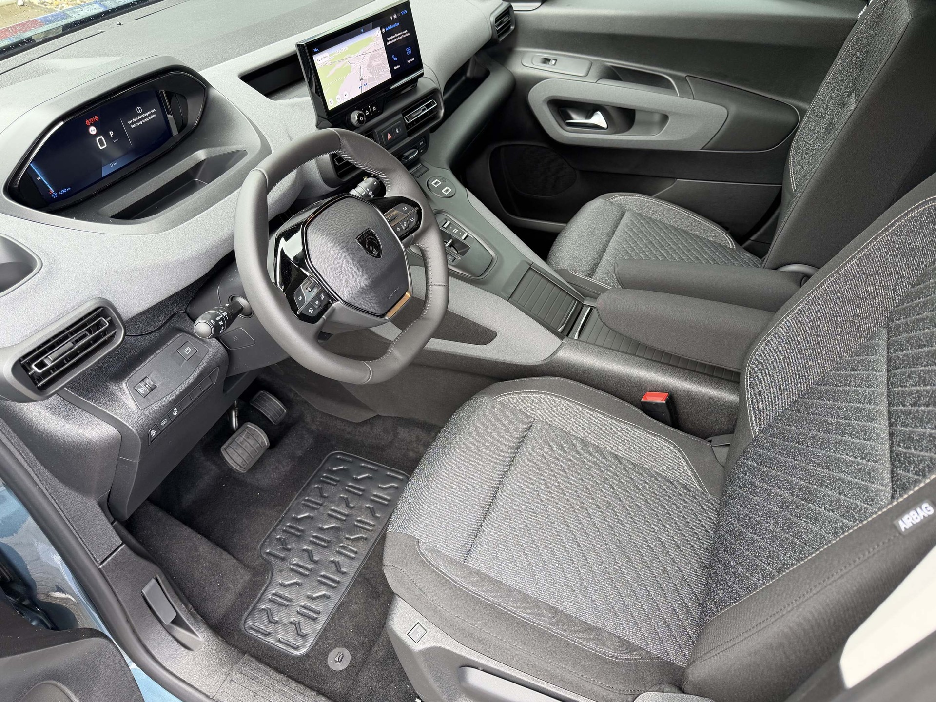 PEUGEOT Rifter Long 1.5 HDi 7-Plätzer Family Edition-image-13