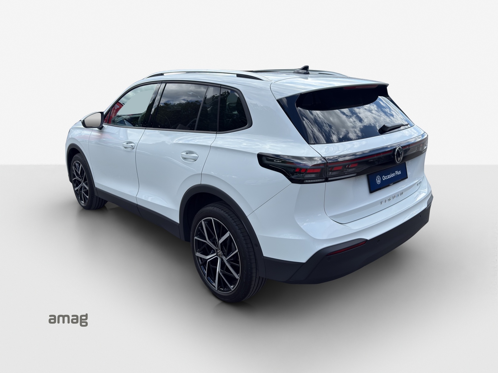 VW Tiguan 2.0 TSI DSG United 4Motion-image-2