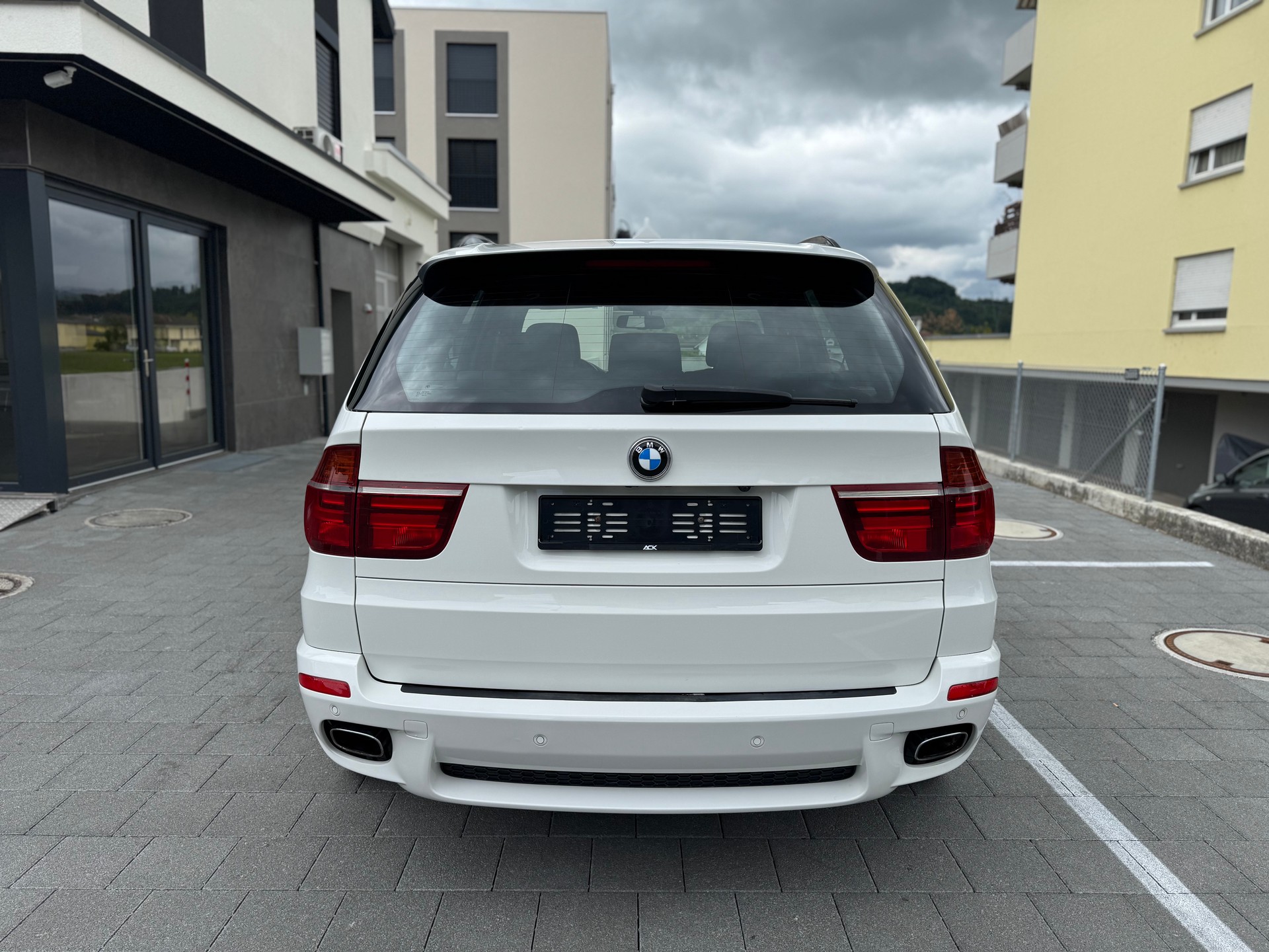 BMW X5 xDrive 40d Steptronic M Sport-showroom-element-3
