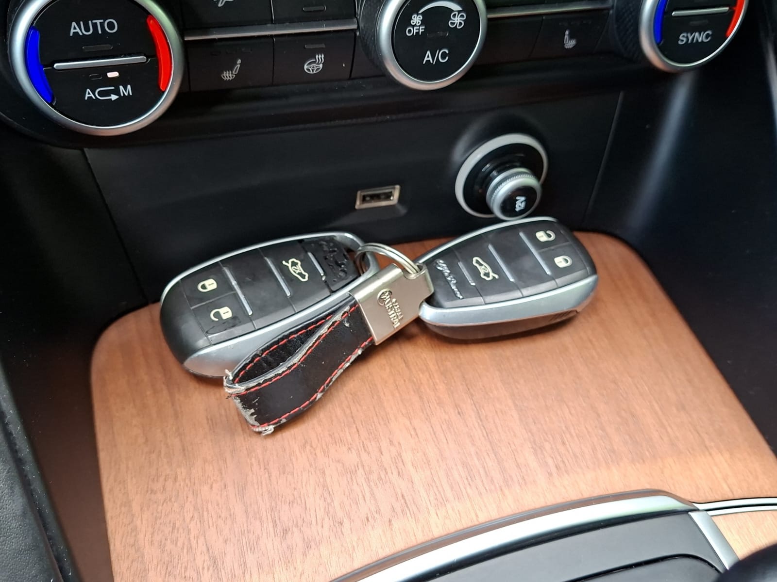 ALFA ROMEO Stelvio 2.2 JTDM Super Q4 Automatic-image-18