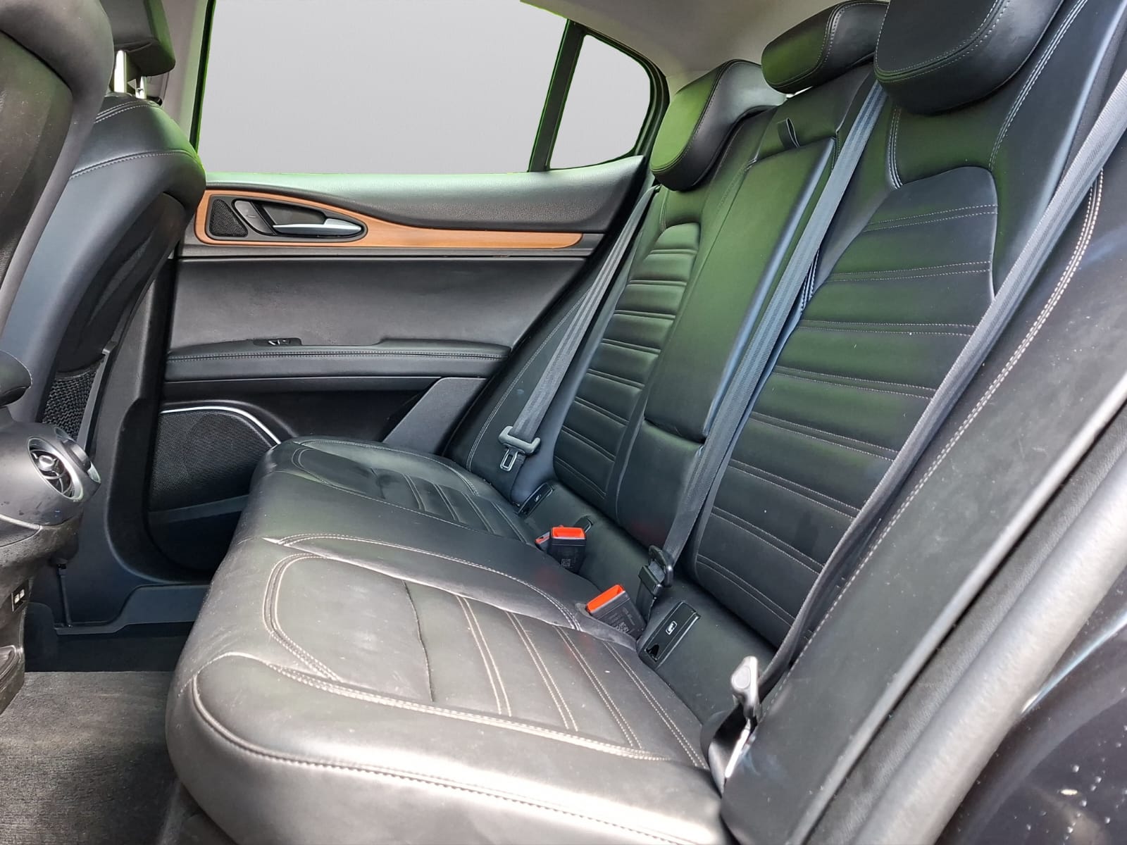 ALFA ROMEO Stelvio 2.2 JTDM Super Q4 Automatic-image-9