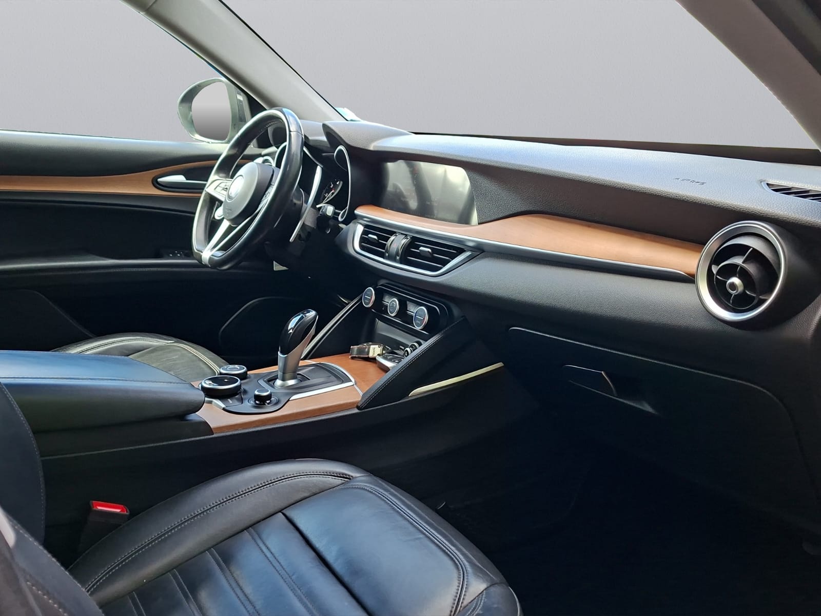 ALFA ROMEO Stelvio 2.2 JTDM Super Q4 Automatic-image-11