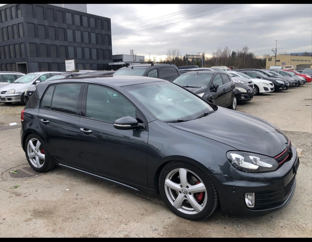 VW Golf 2.0 TSI GTI DSG-image-1
