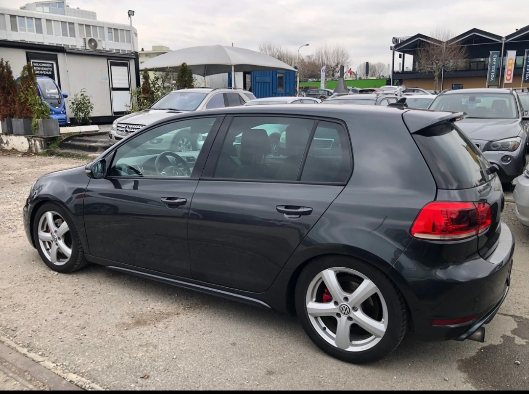 VW Golf 2.0 TSI GTI DSG-image-4
