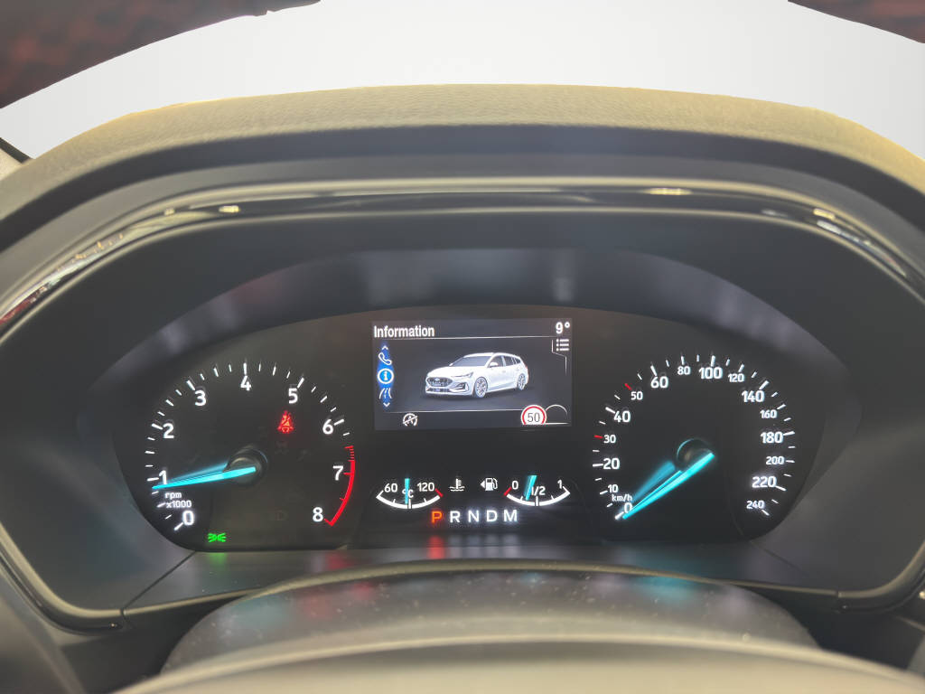 FORD Focus Station Wagon 1.0i EcoB Hybrid 155-image-10