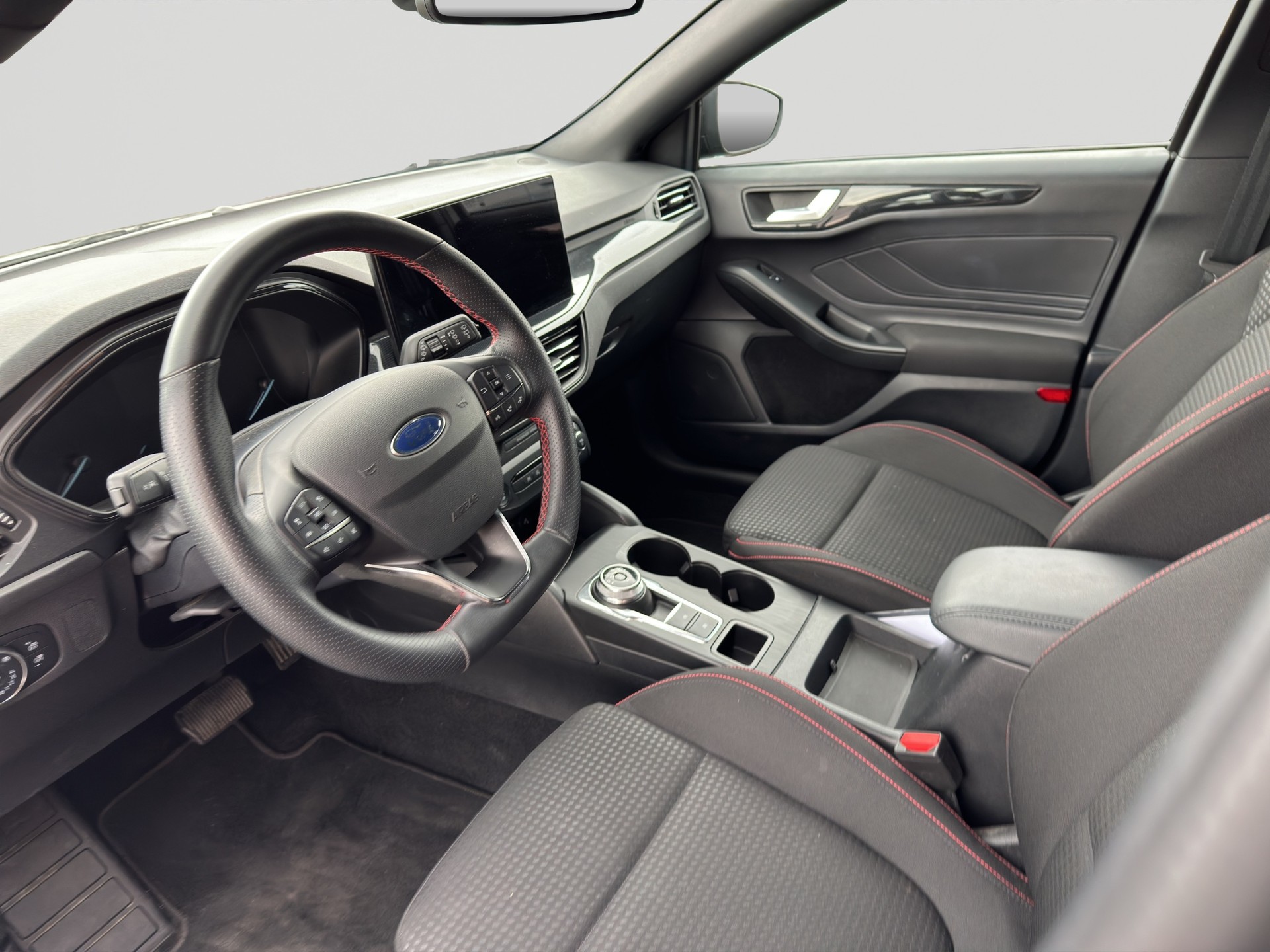 FORD Focus 1.5 TDCi EcoBlue ST-Line Automatic-image-6