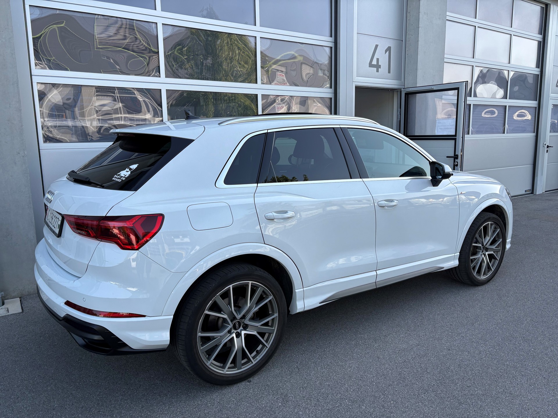 AUDI 1.4 45 TFSI e S line Attraction S-Tronic-image-1