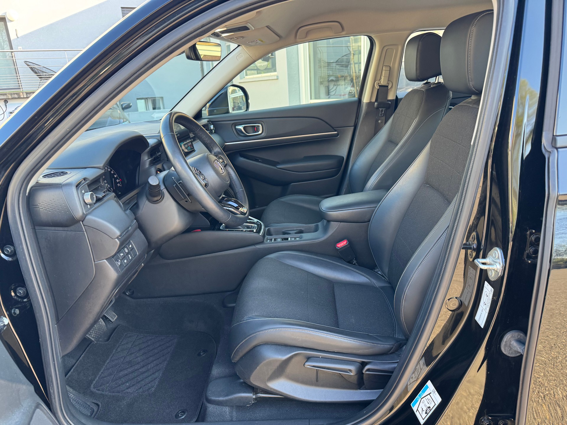 HONDA HR-V 1.5i-MMD Advance CVT-image-8
