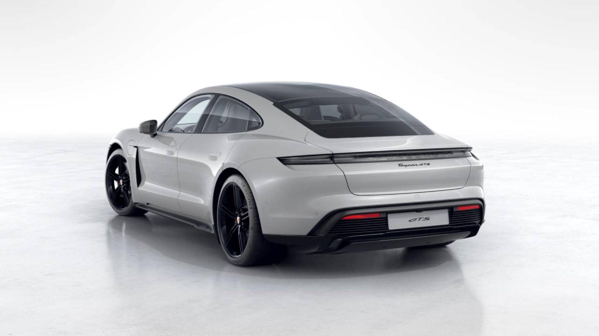 PORSCHE Taycan GTS-showroom-element-2