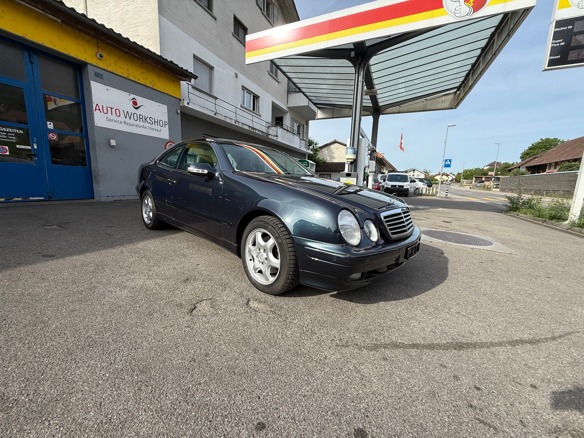 MERCEDES-BENZ CLK 320 Elégance Automatic-image-0