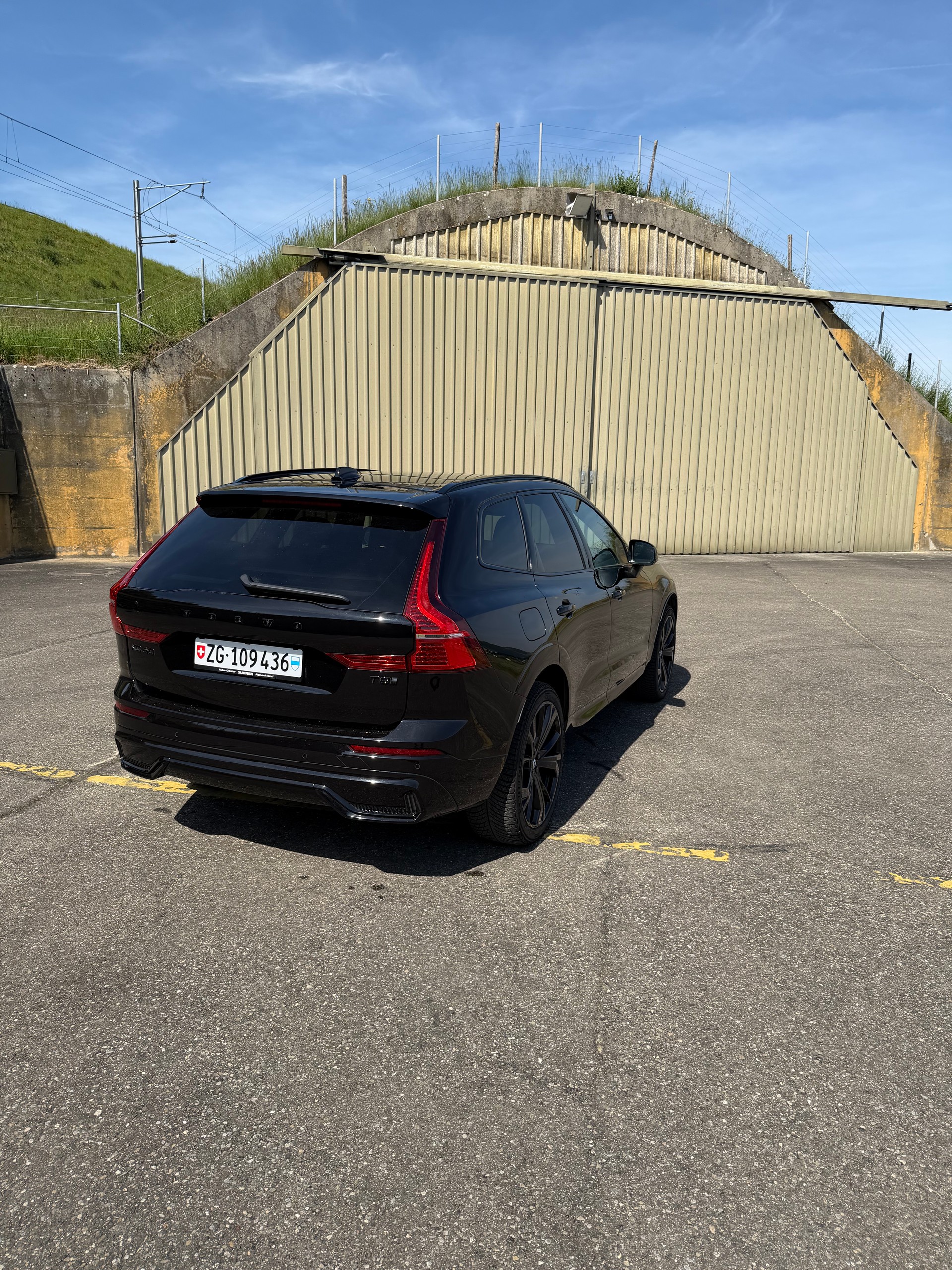 VOLVO 2.0 T8 TE XCENTRIC Black Edition eAWD-image-3