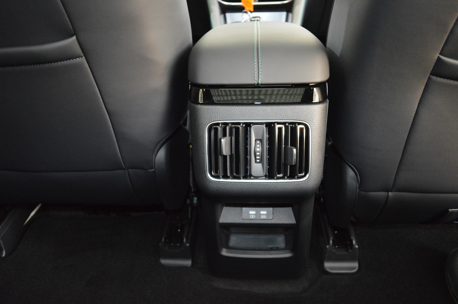BYD Seal U DM-i Comfort-image-11