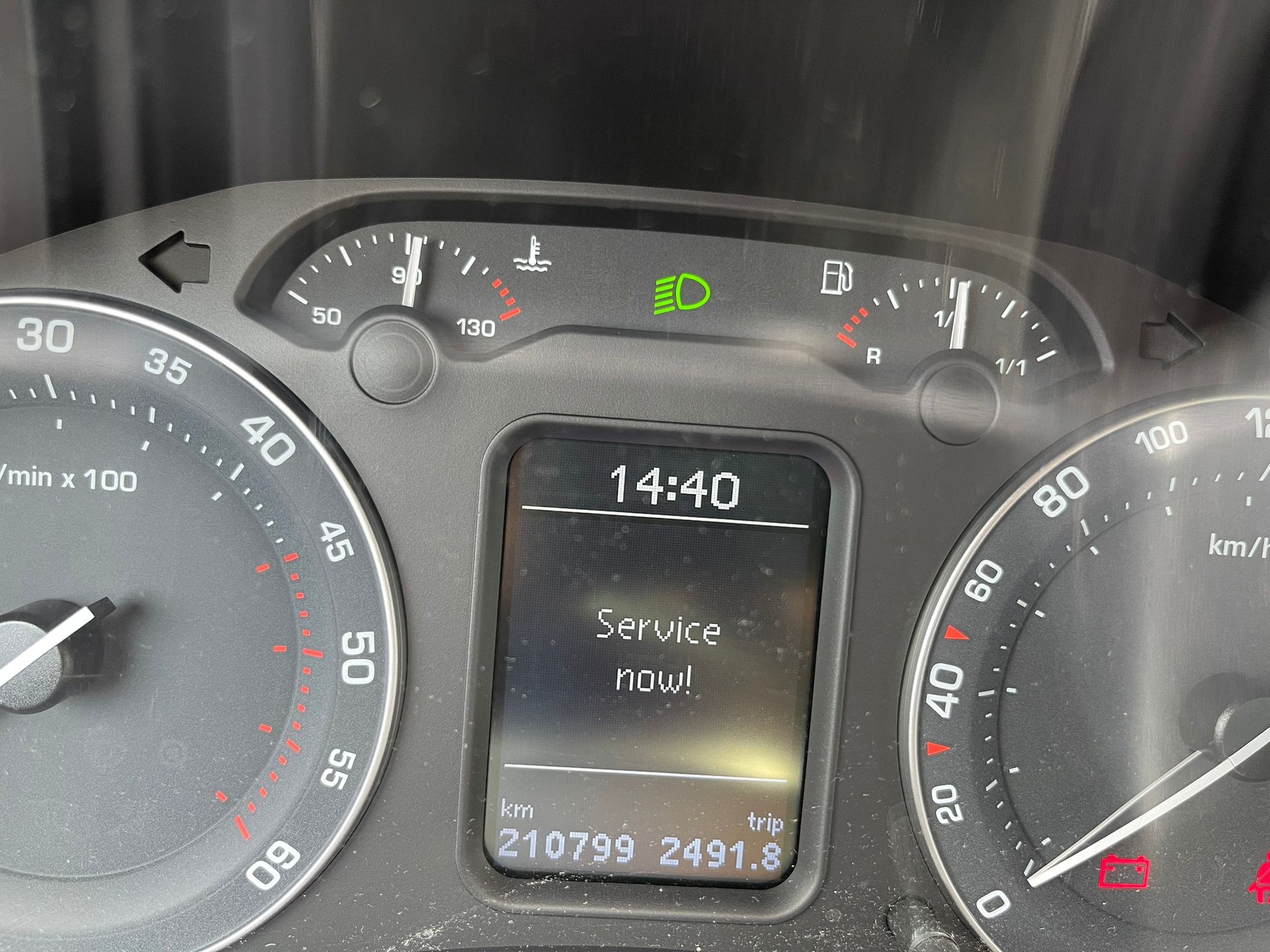 SKODA Octavia 1.9 TDI Adventure 4x4-image-10