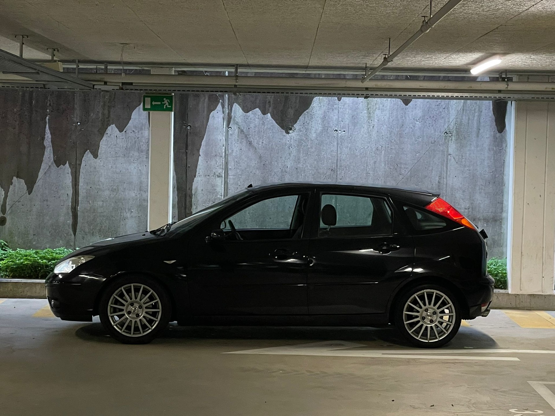 FORD Focus 2.0i 16V ST170-showroom-element-2
