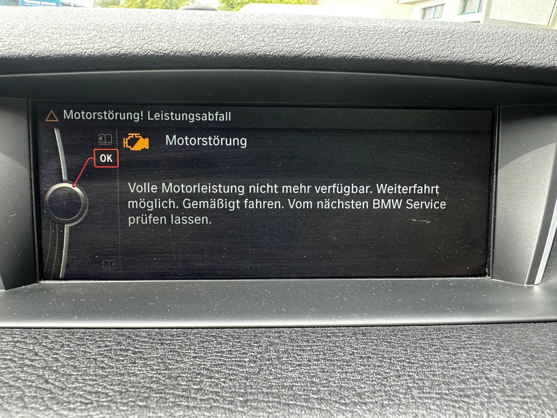 BMW X1 xDrive 25d Steptronic M-Paket-image-12