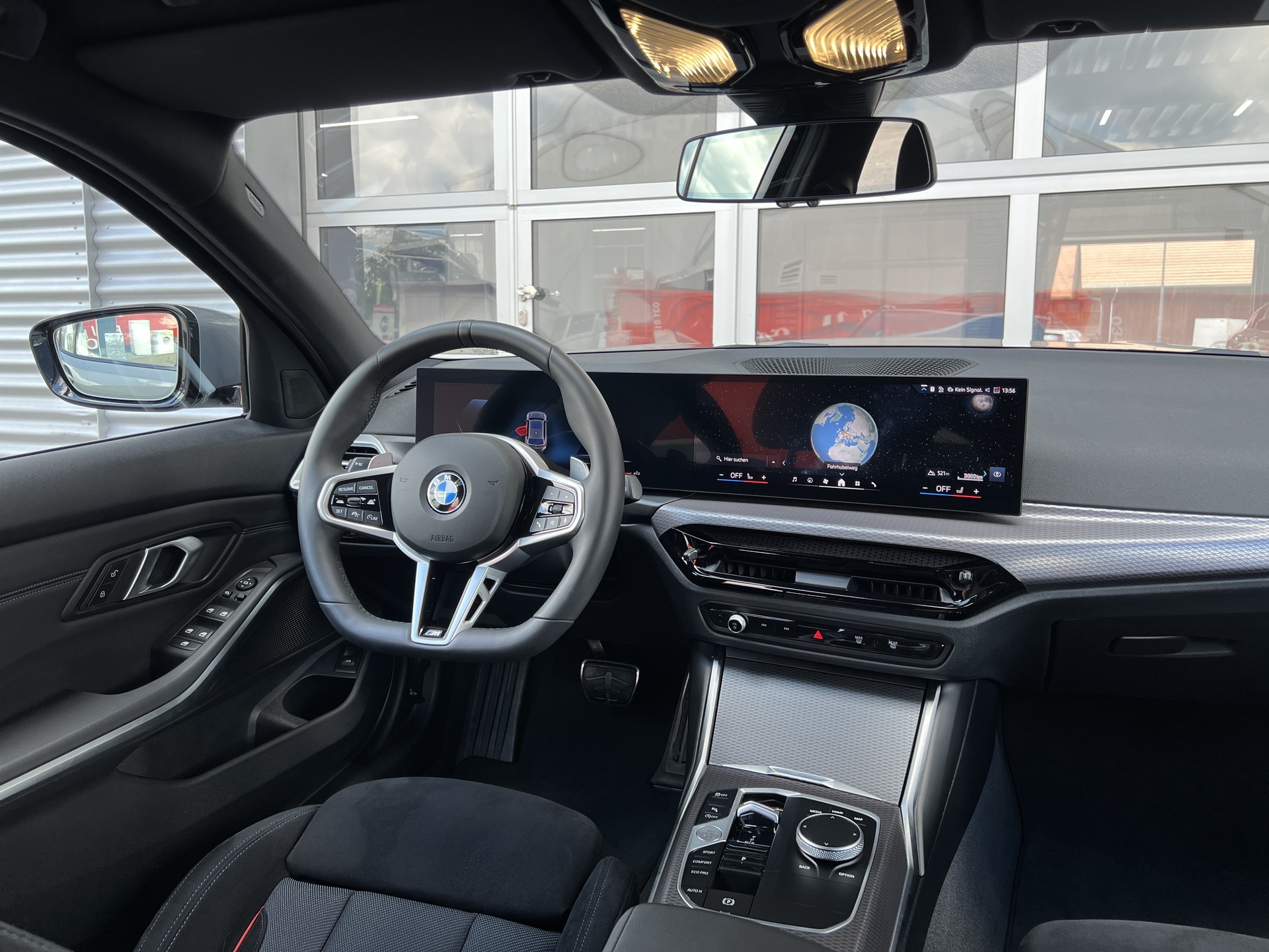 BMW 330i Touring xDrive Steptronic M Sport-image-7