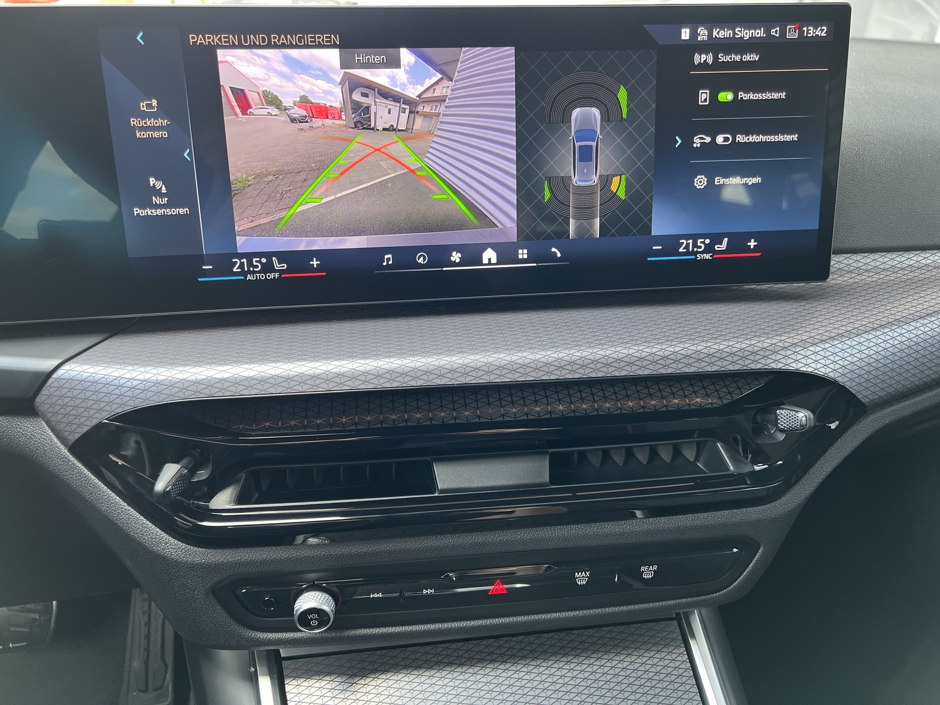 BMW 330i Touring xDrive Steptronic M Sport-image-9