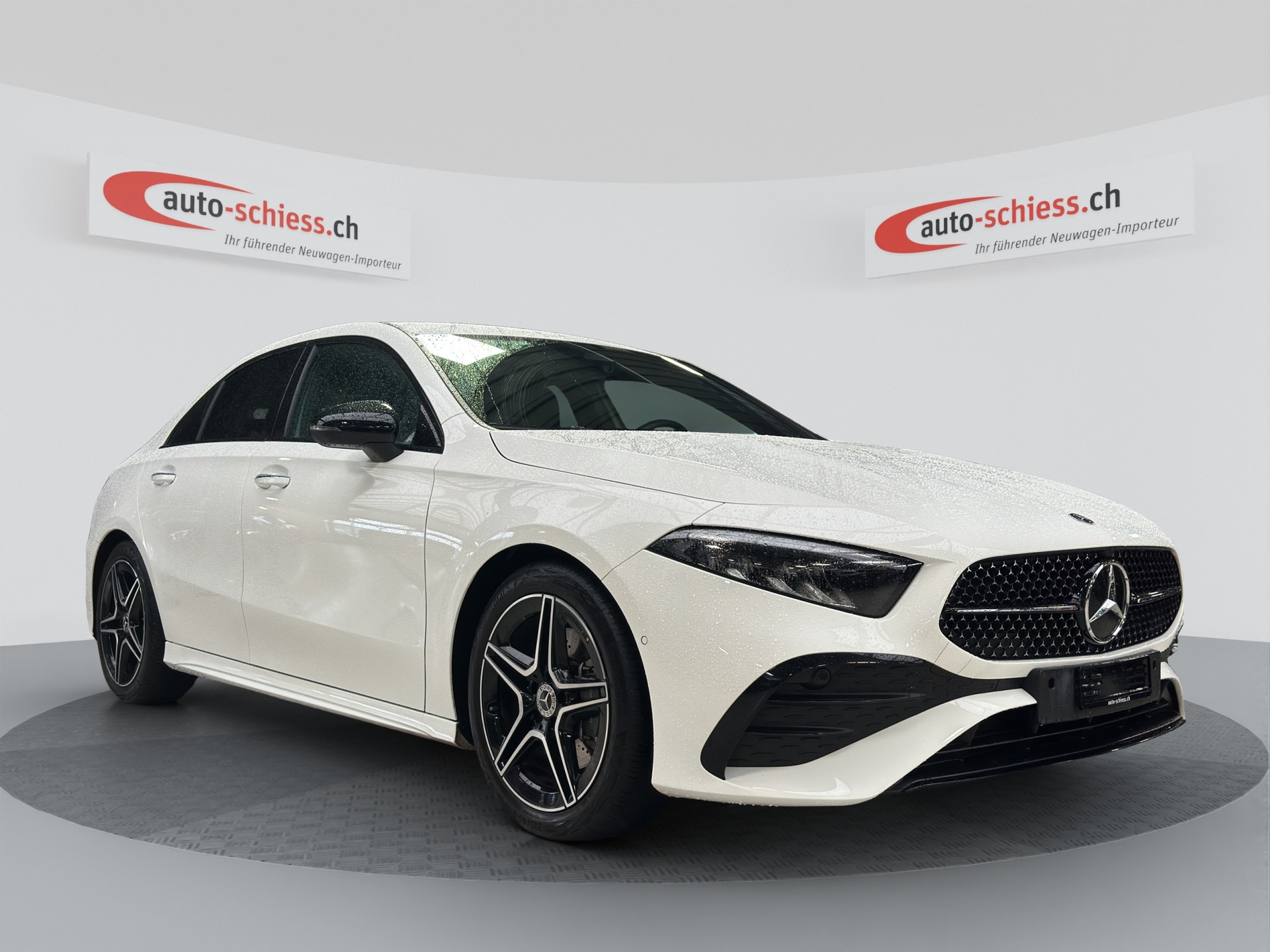 MERCEDES-BENZ A 220 4Matic 8G-DCT AMG Line Night-image-0