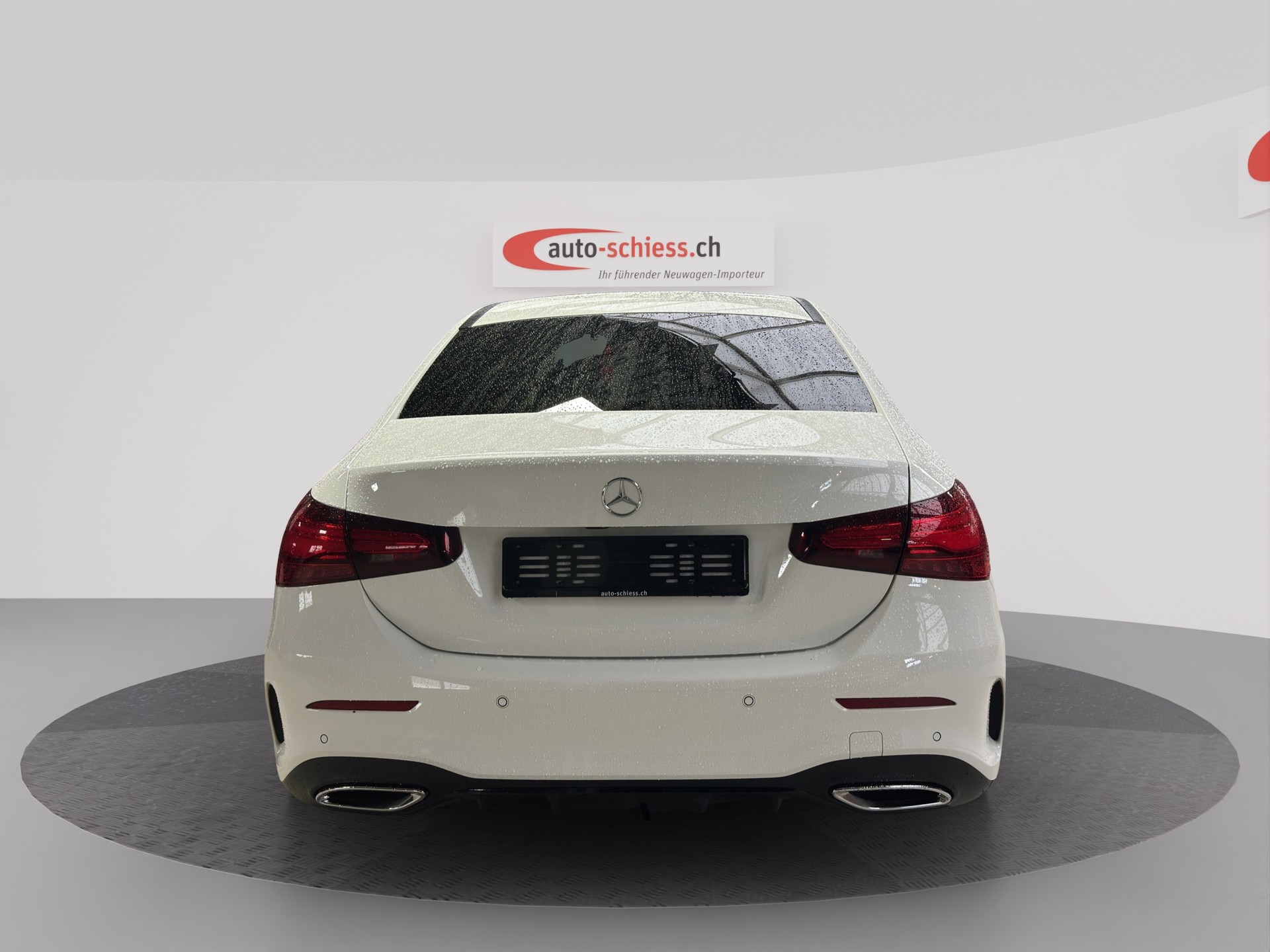 MERCEDES-BENZ A 220 4Matic 8G-DCT AMG Line Night-image-3