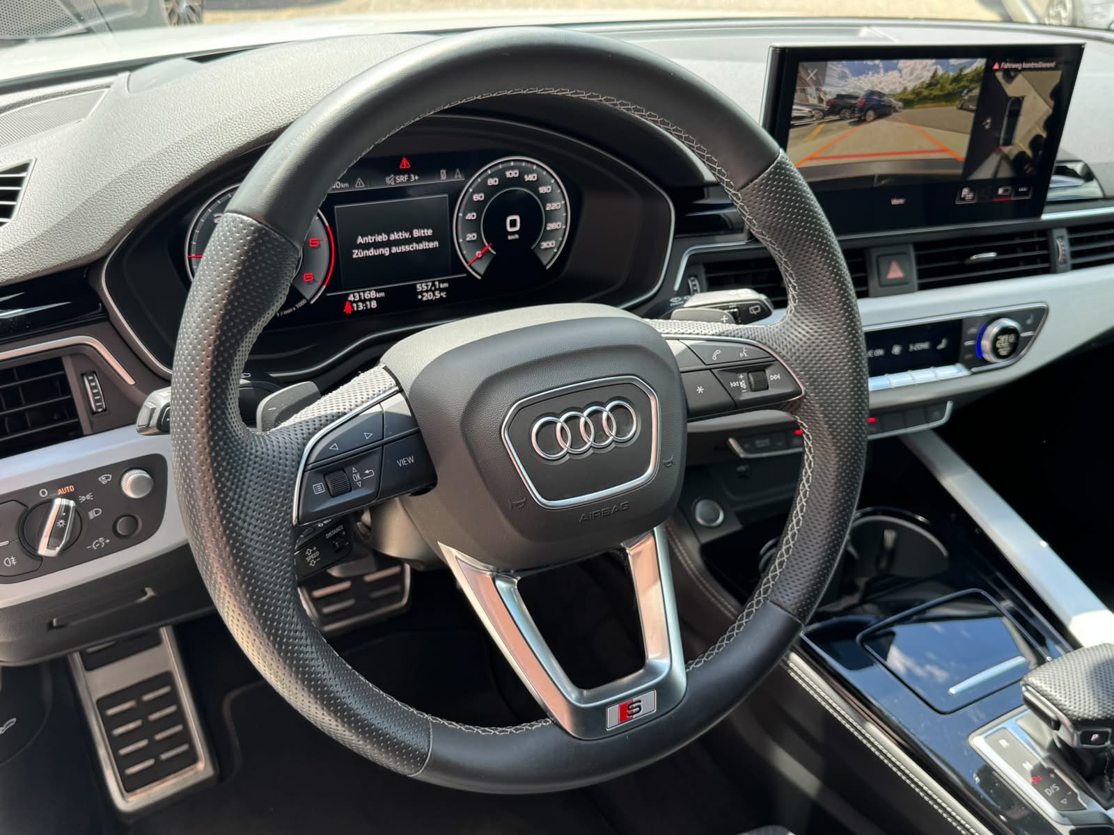 AUDI A4 Avant 40 TDI S line quattro S-tronic-image-12