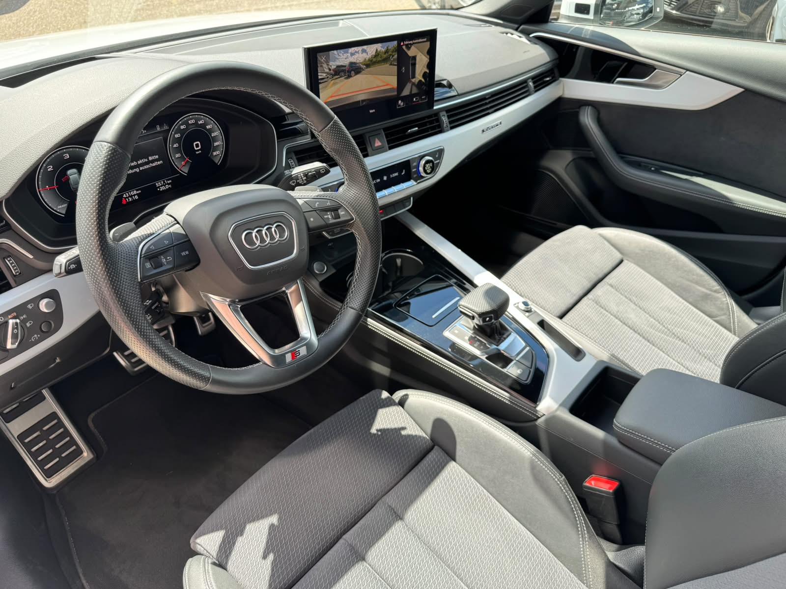 AUDI A4 Avant 40 TDI S line quattro S-tronic-image-13