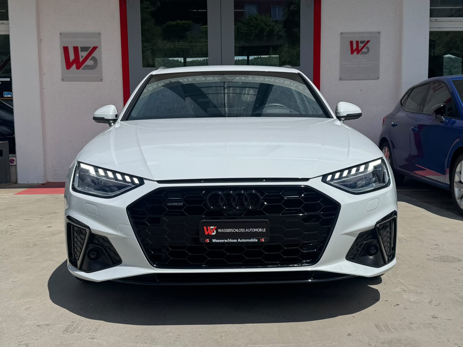 AUDI A4 Avant 40 TDI S line quattro S-tronic-image-3