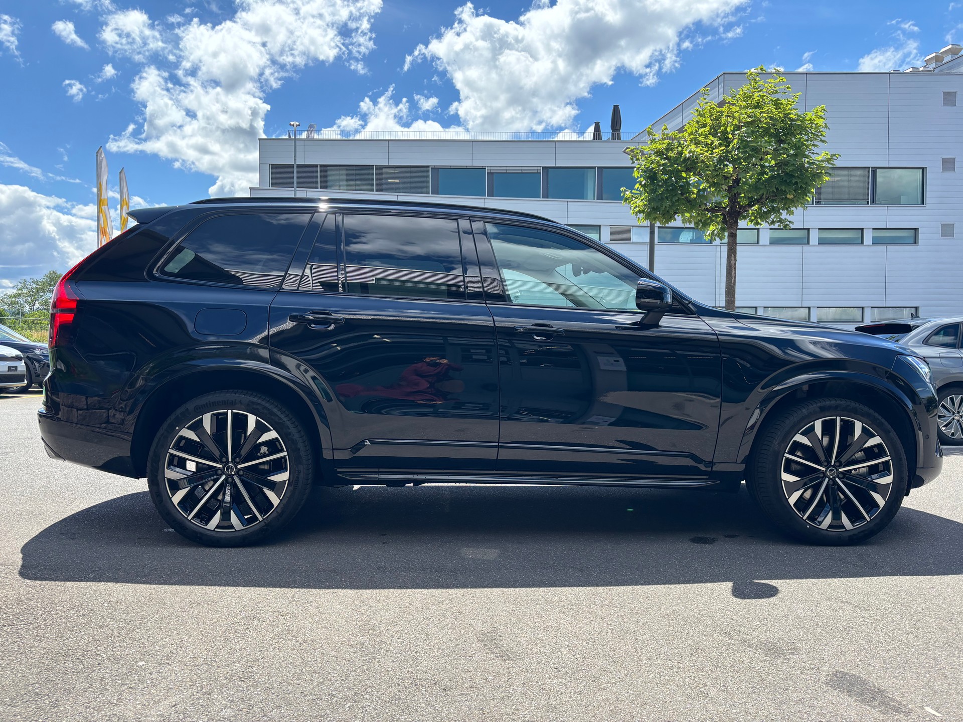 VOLVO XC90 T8 eAWD PluginHybrid Plus Dark Geartronic-image-6