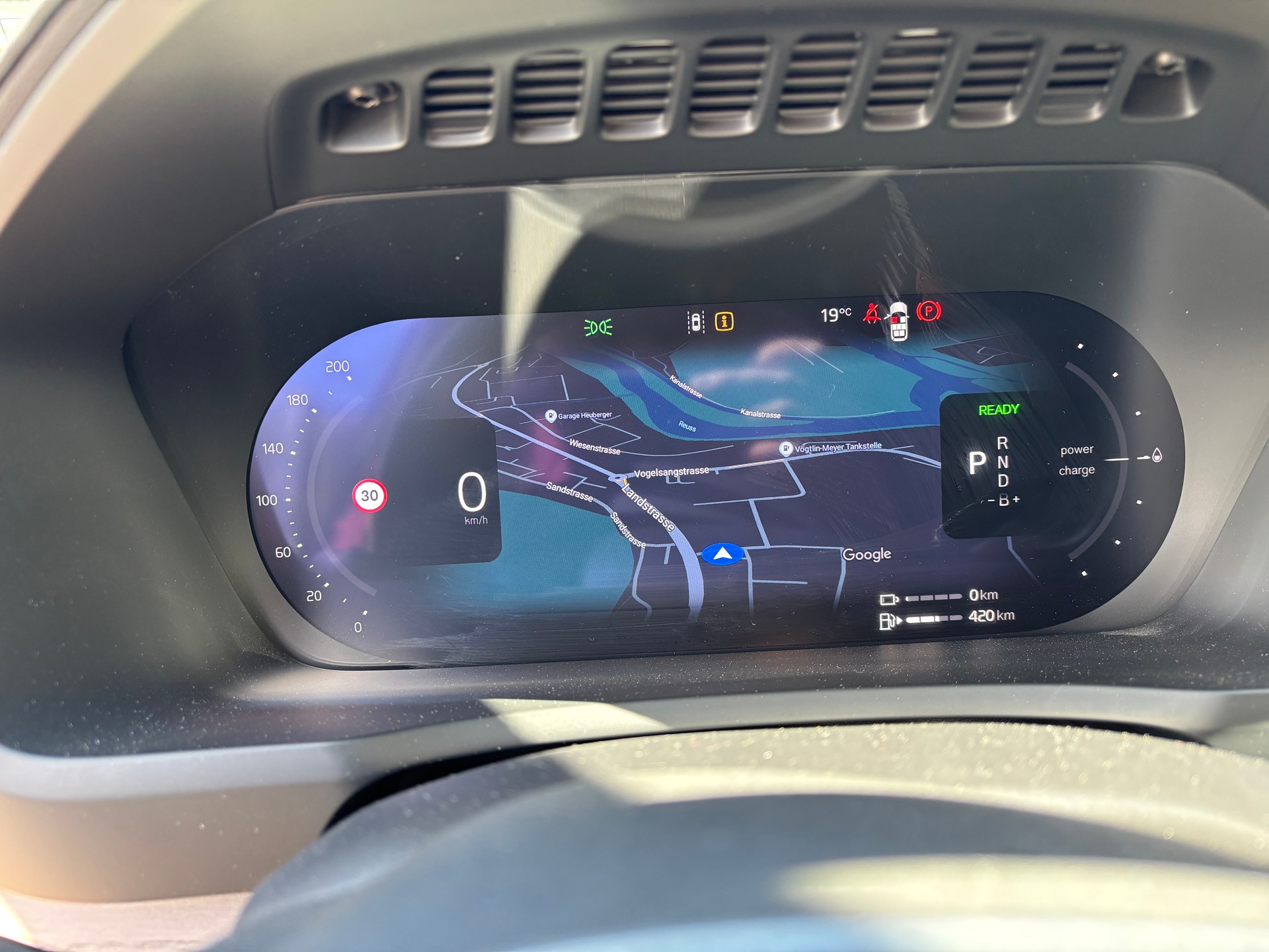 VOLVO XC90 T8 eAWD PluginHybrid Plus Dark Geartronic-image-17