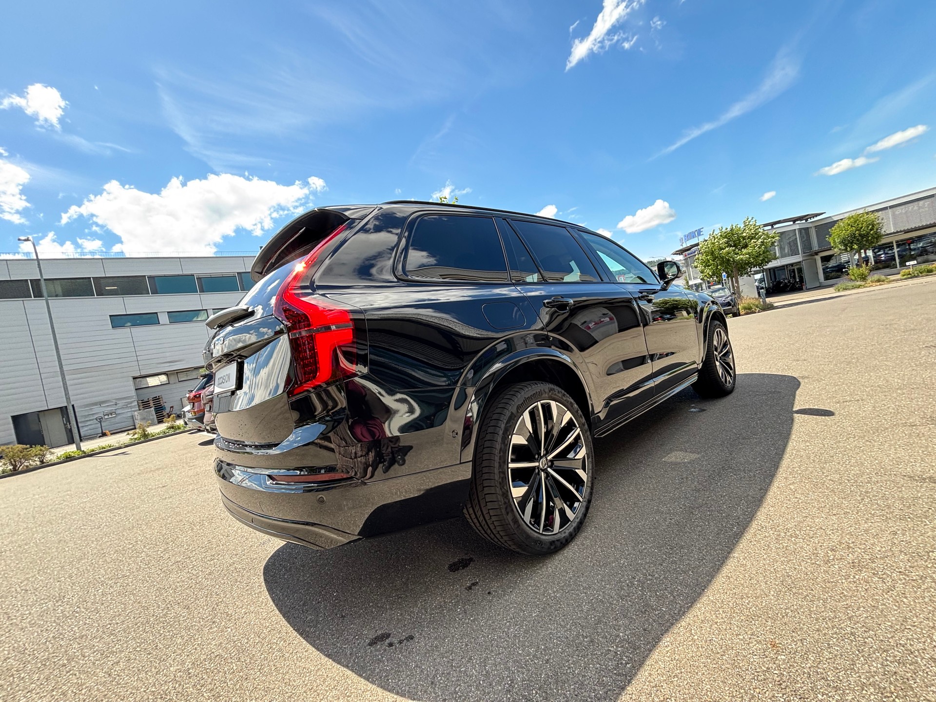 VOLVO XC90 T8 eAWD PluginHybrid Plus Dark Geartronic-image-5