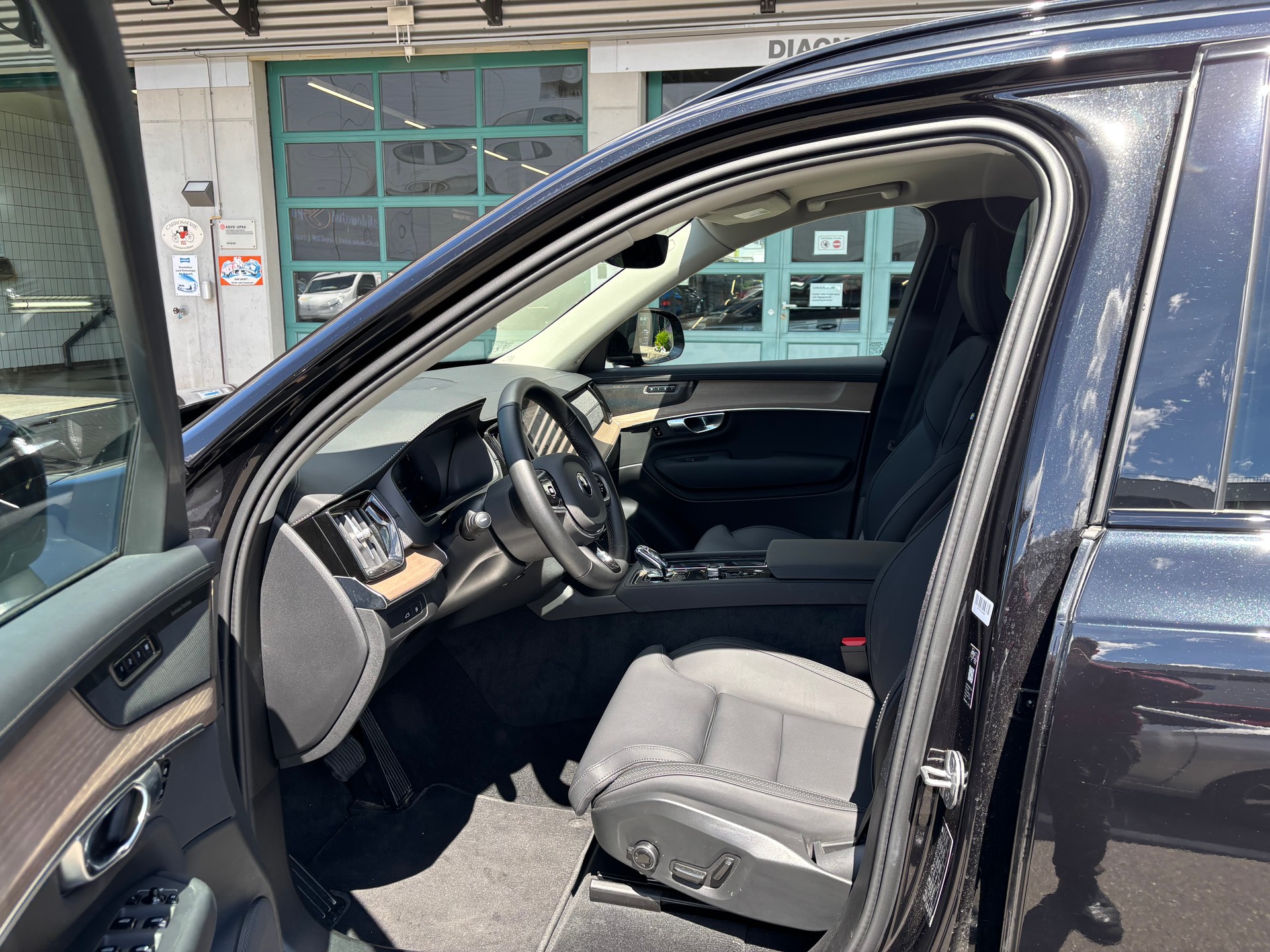 VOLVO XC90 T8 eAWD PluginHybrid Plus Dark Geartronic-image-11