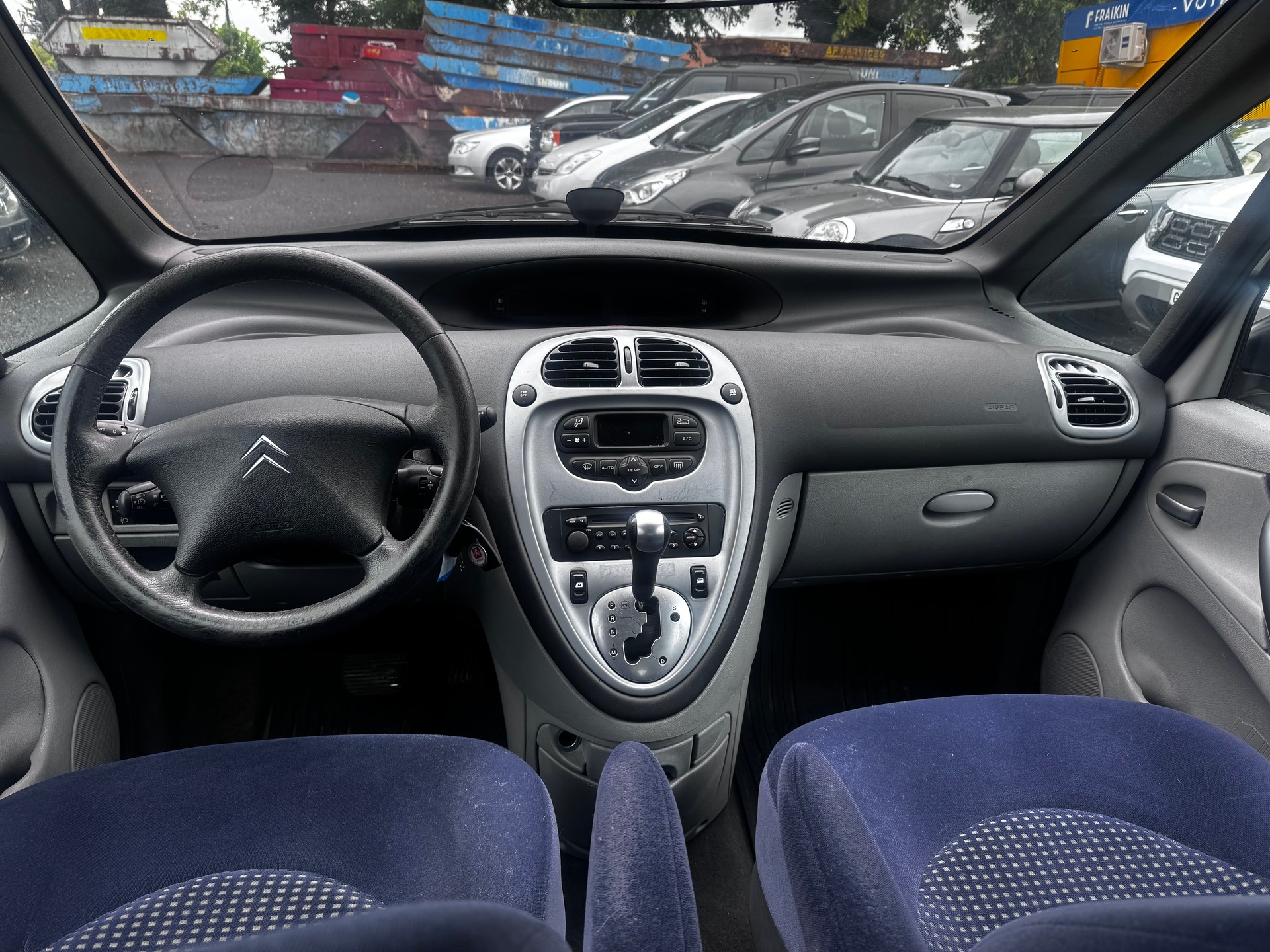 CITROEN Xsara Picasso 2.0i 16V SX Automatic-image-6