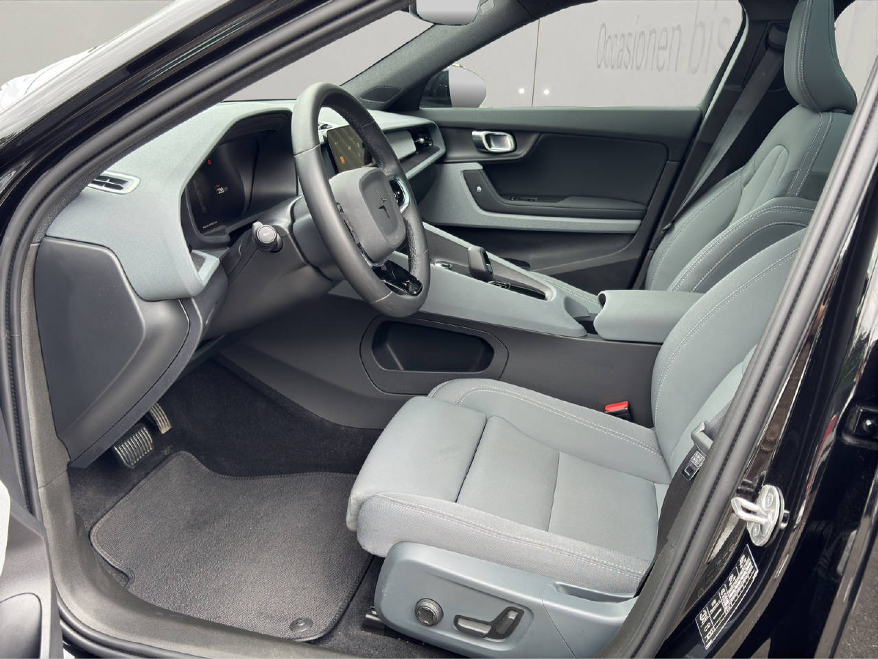 POLESTAR 2 Long Range Dual Motor-image-4