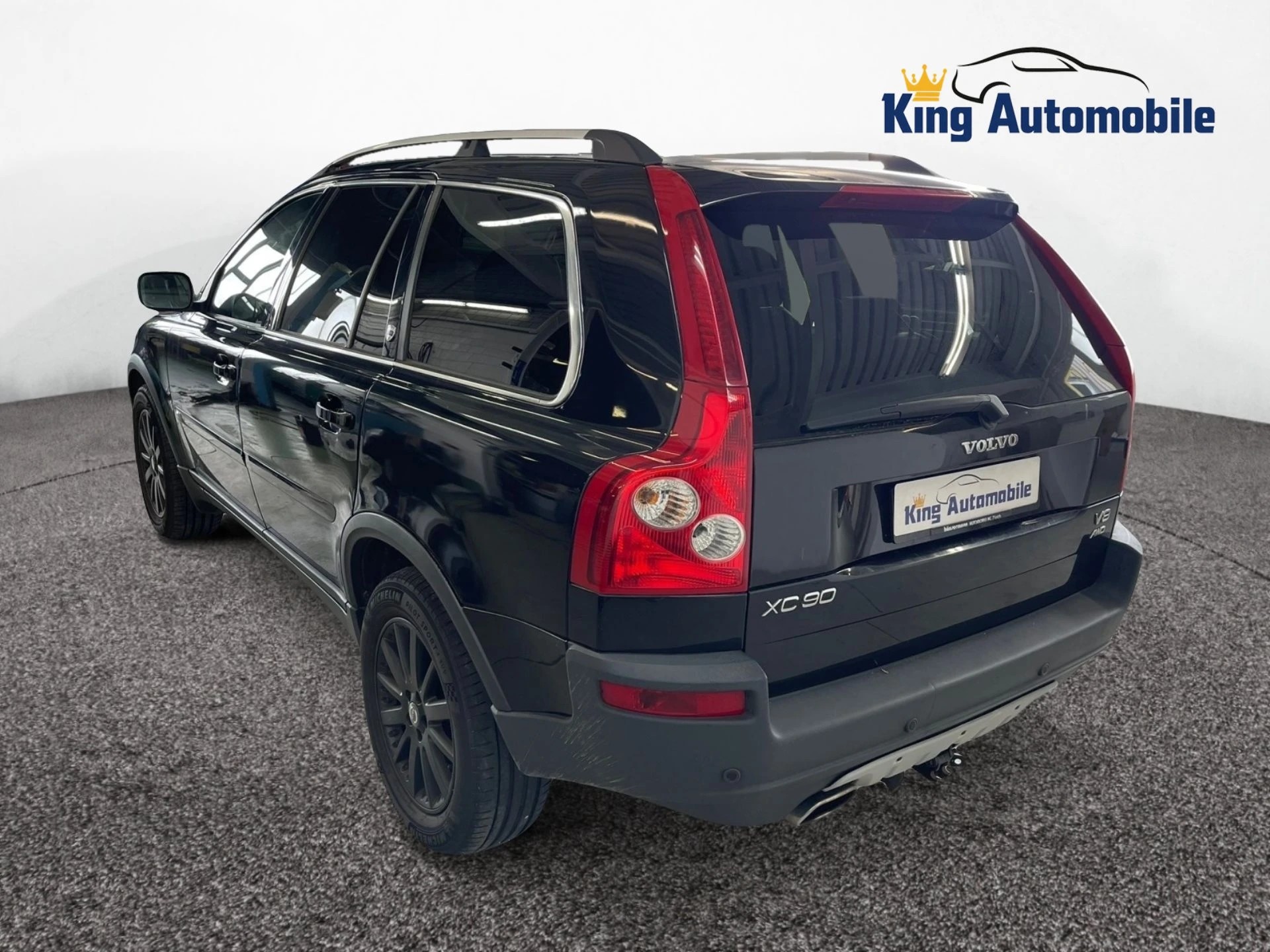 VOLVO XC90 V8 AWD Executive Geartronic | MFK 01.2024 | 7 Sitze | Schiebedach | Klima-image-3