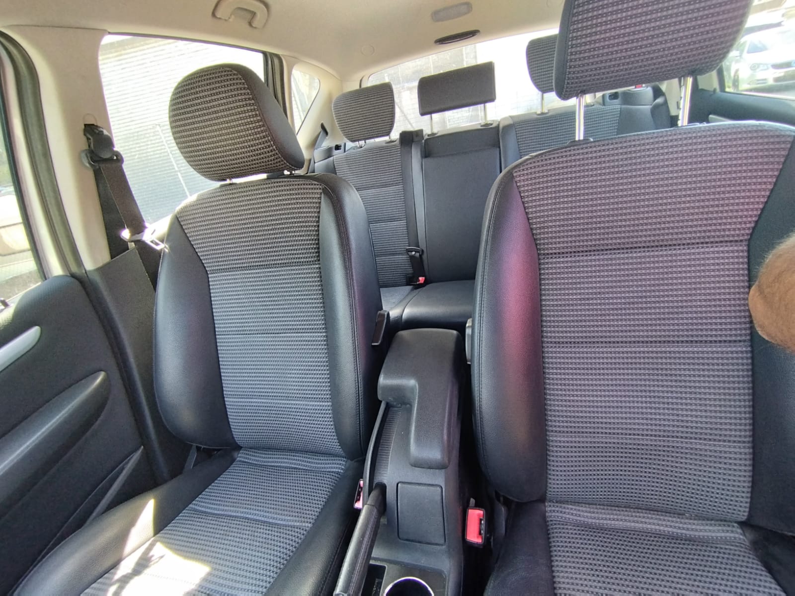 MERCEDES-BENZ A 170 Avantgarde-image-9