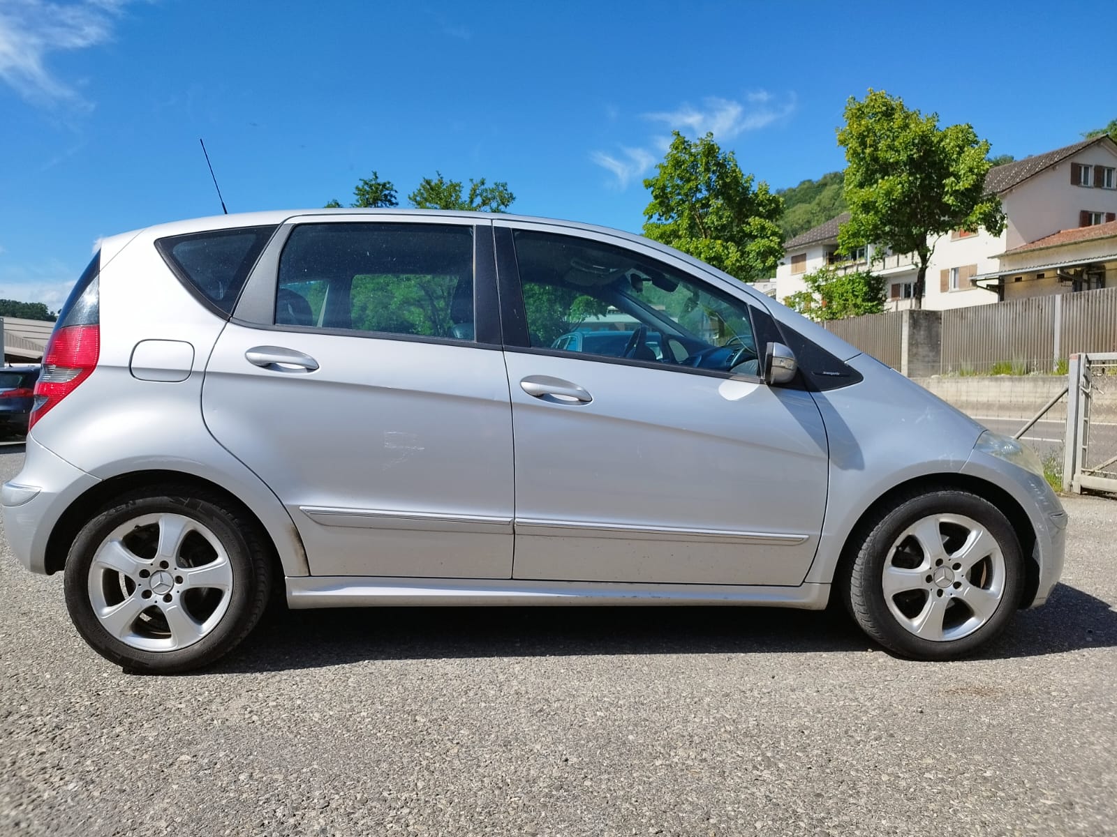 MERCEDES-BENZ A 170 Avantgarde-image-4