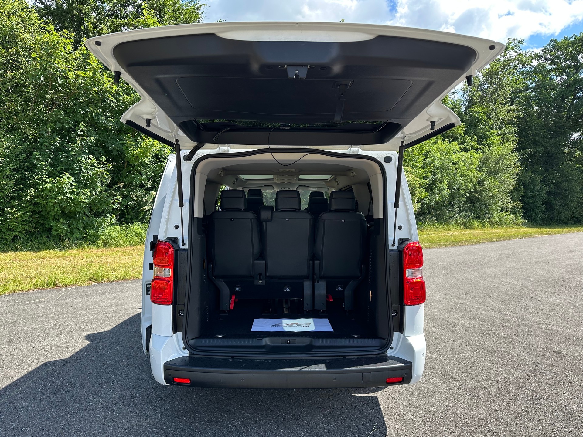 OPEL Business Elegance 75kWh XL-image-3