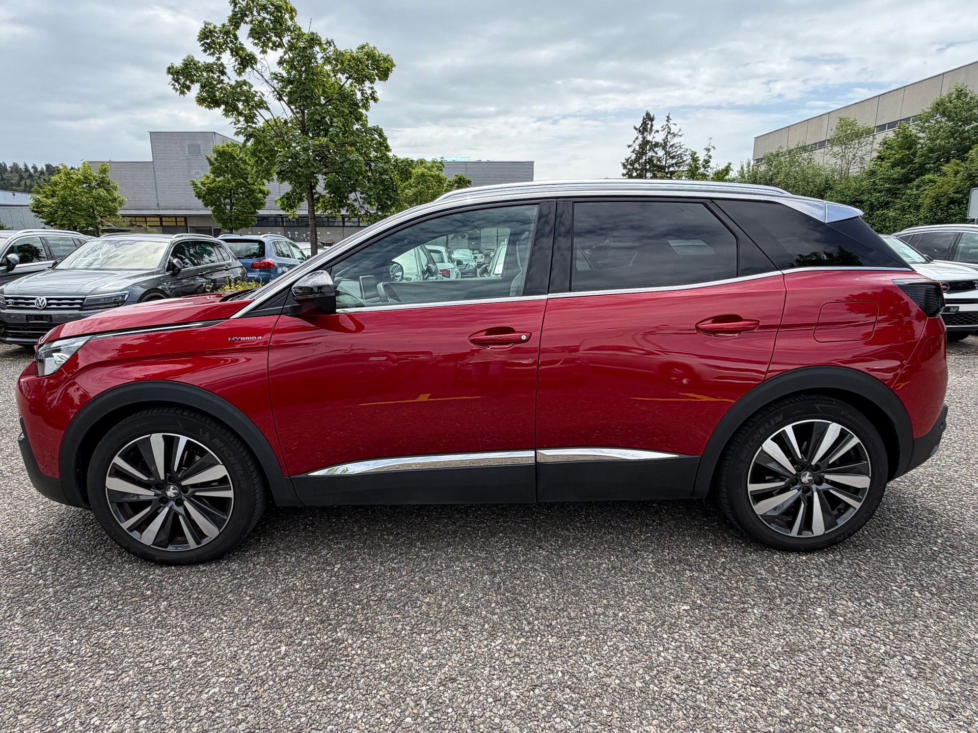 PEUGEOT 3008 300e Hybrid4 GT EAT8-image-7