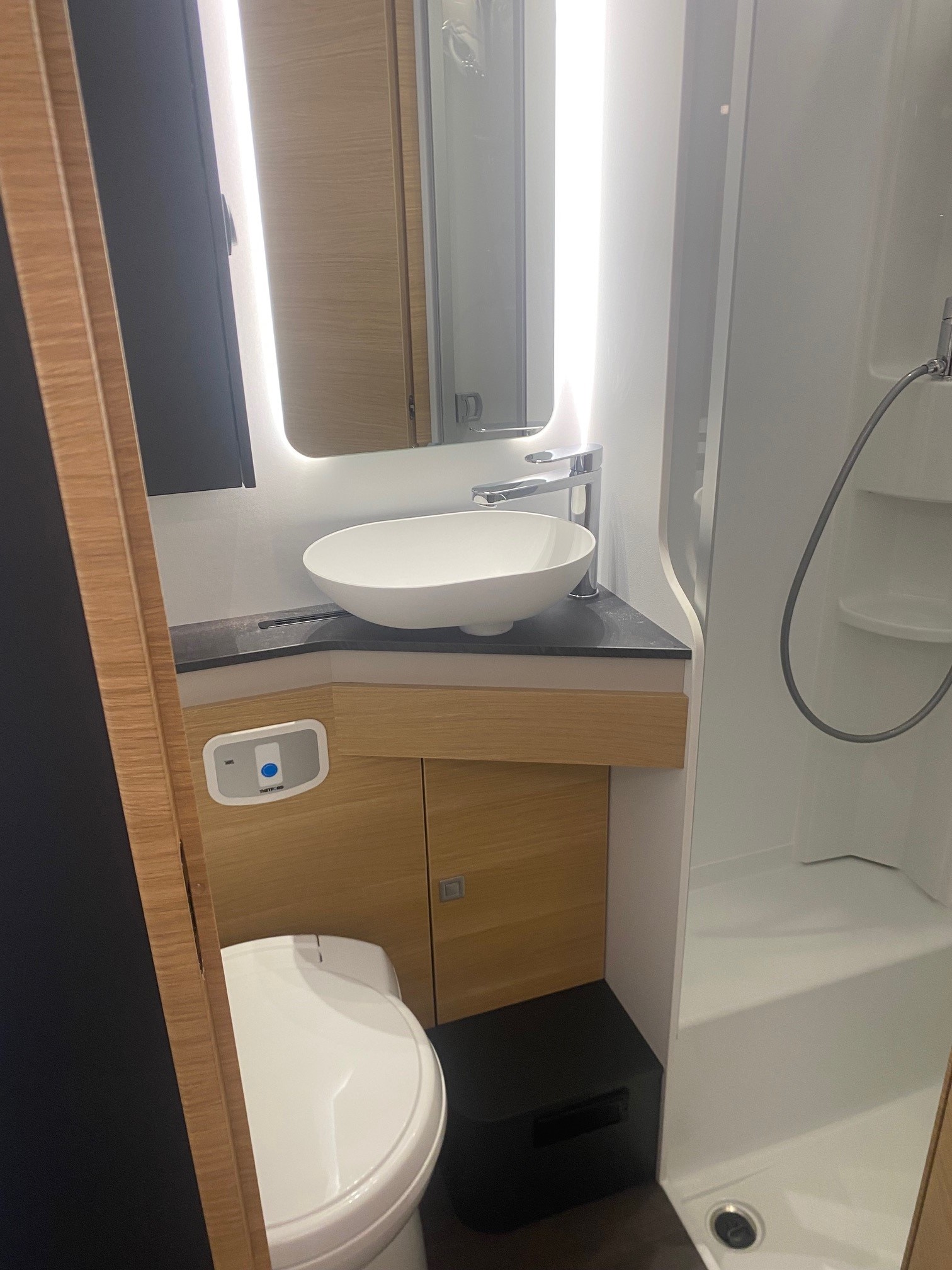 ADRIA CORAL XL 660 SL-image-10