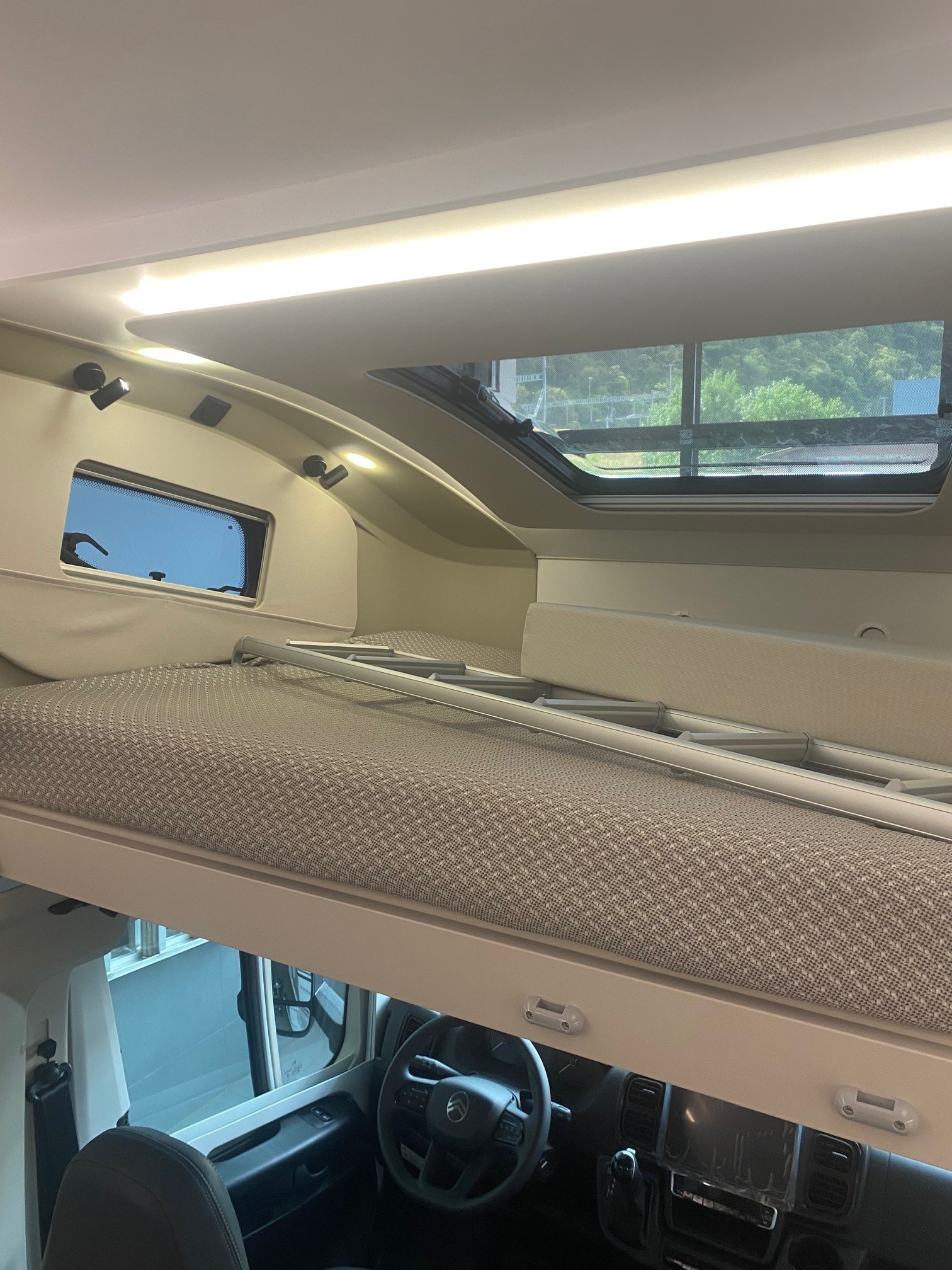ADRIA CORAL XL 660 SL-image-13