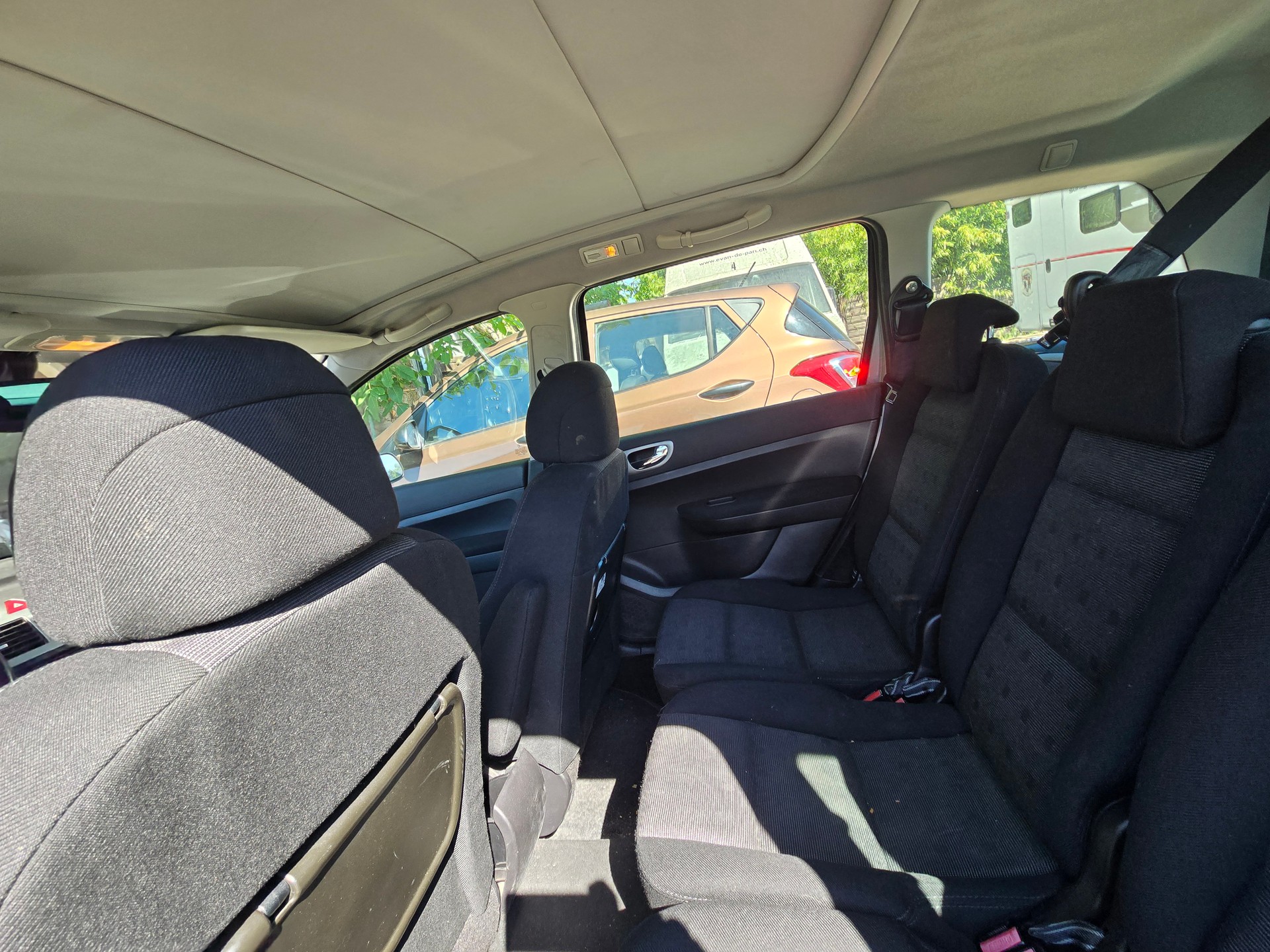PEUGEOT 307 SW 1.6 16V Premium-image-7