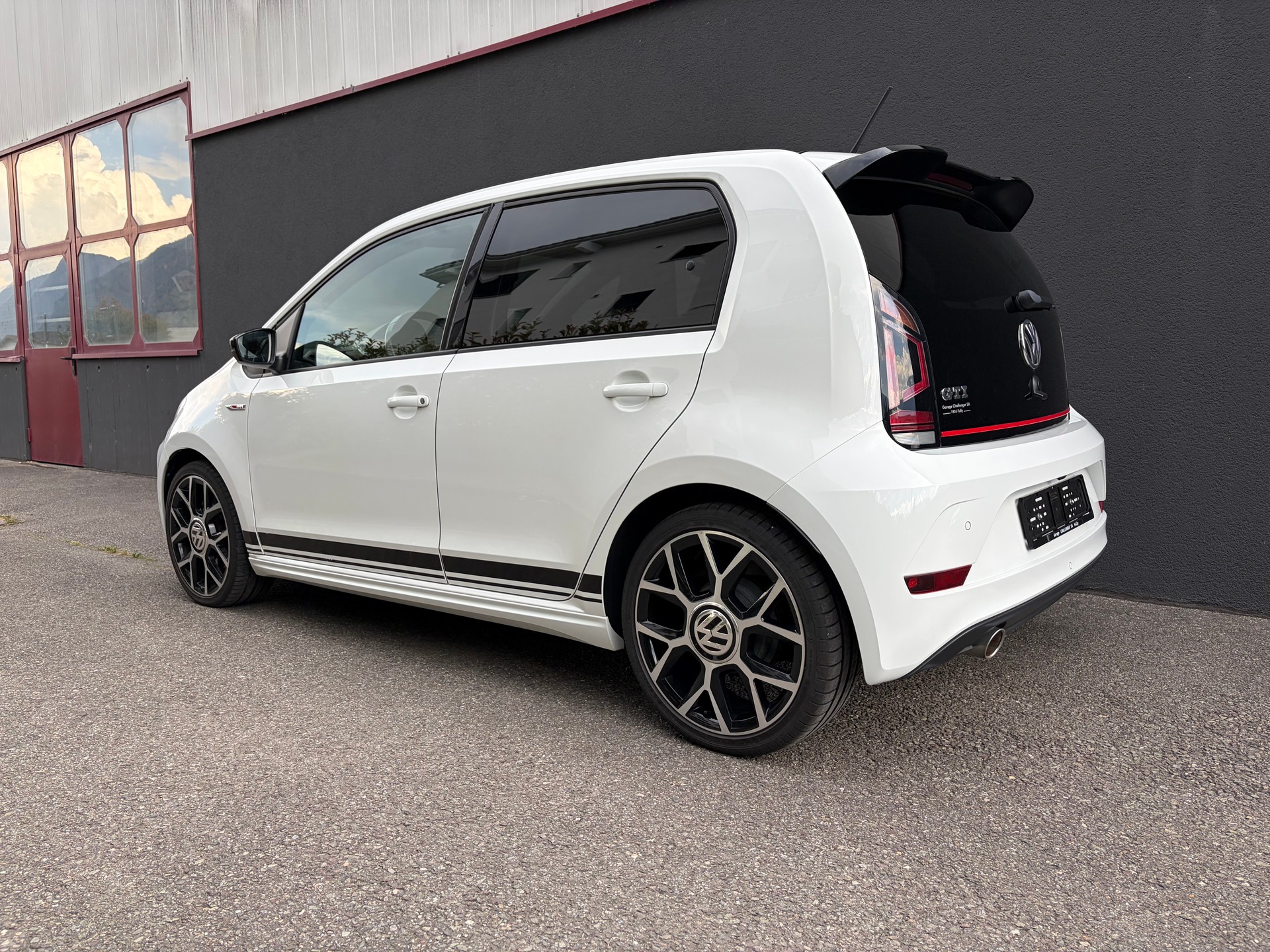 VW Up 1.0 TSI GTI-image-4