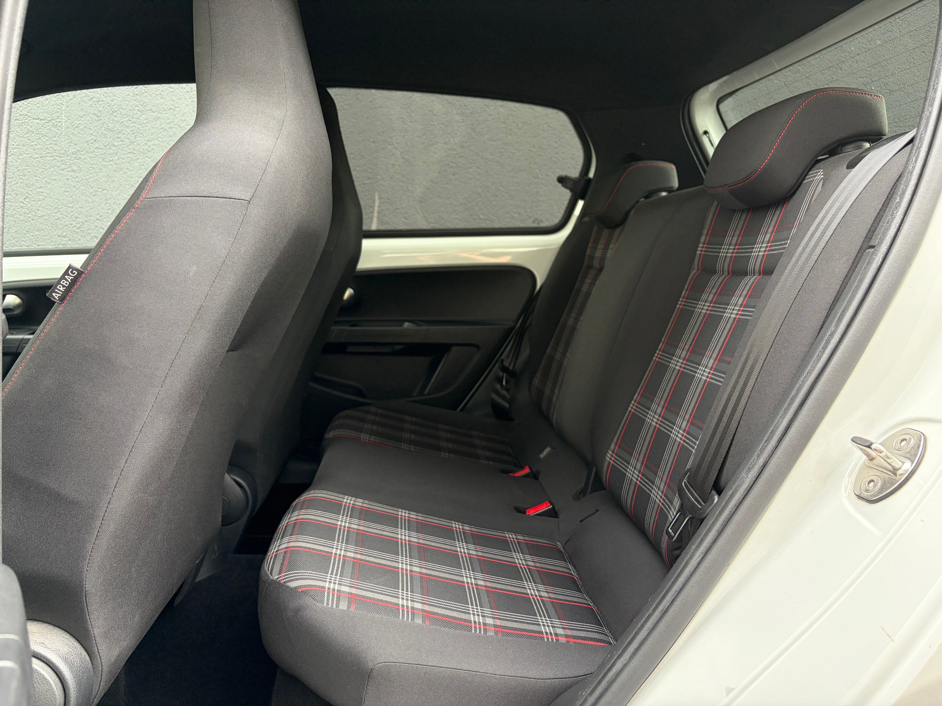 VW Up 1.0 TSI GTI-image-9