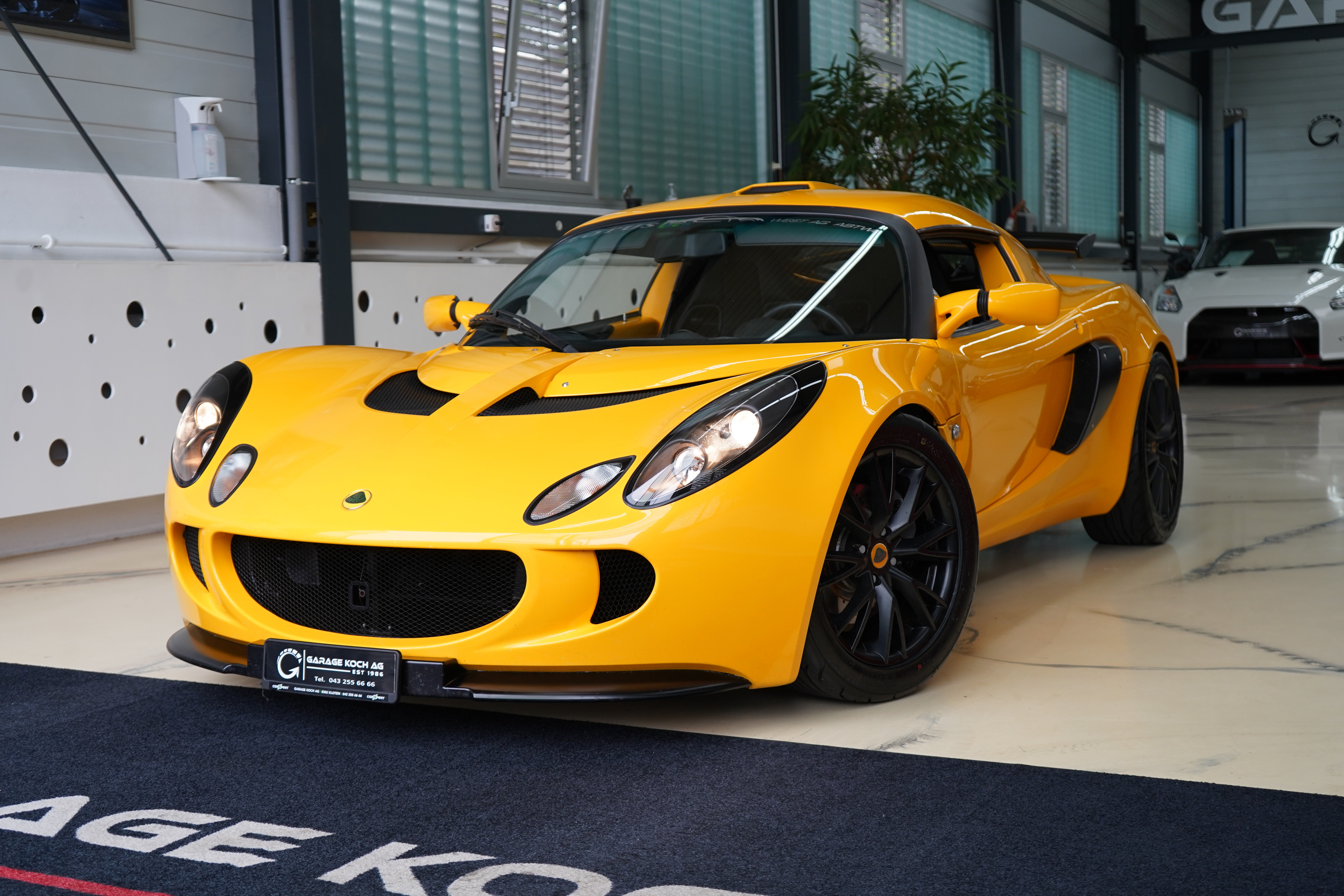 Car photo