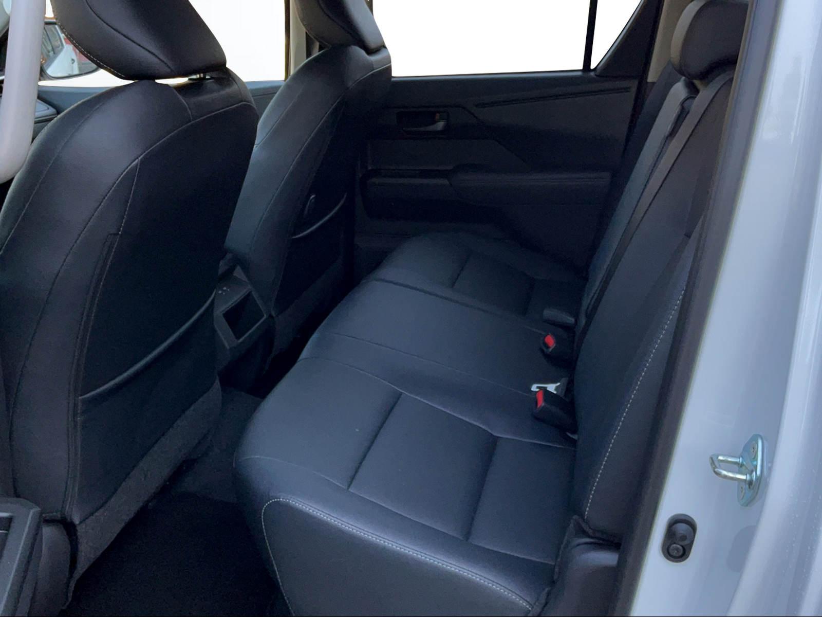 TOYOTA Hilux Double Cab.-Pick-up 59KWh Style-image-11