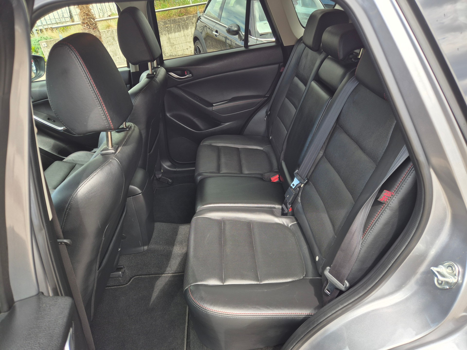 MAZDA CX-5 2.2 D HP Revolution AWD Automatic-image-15