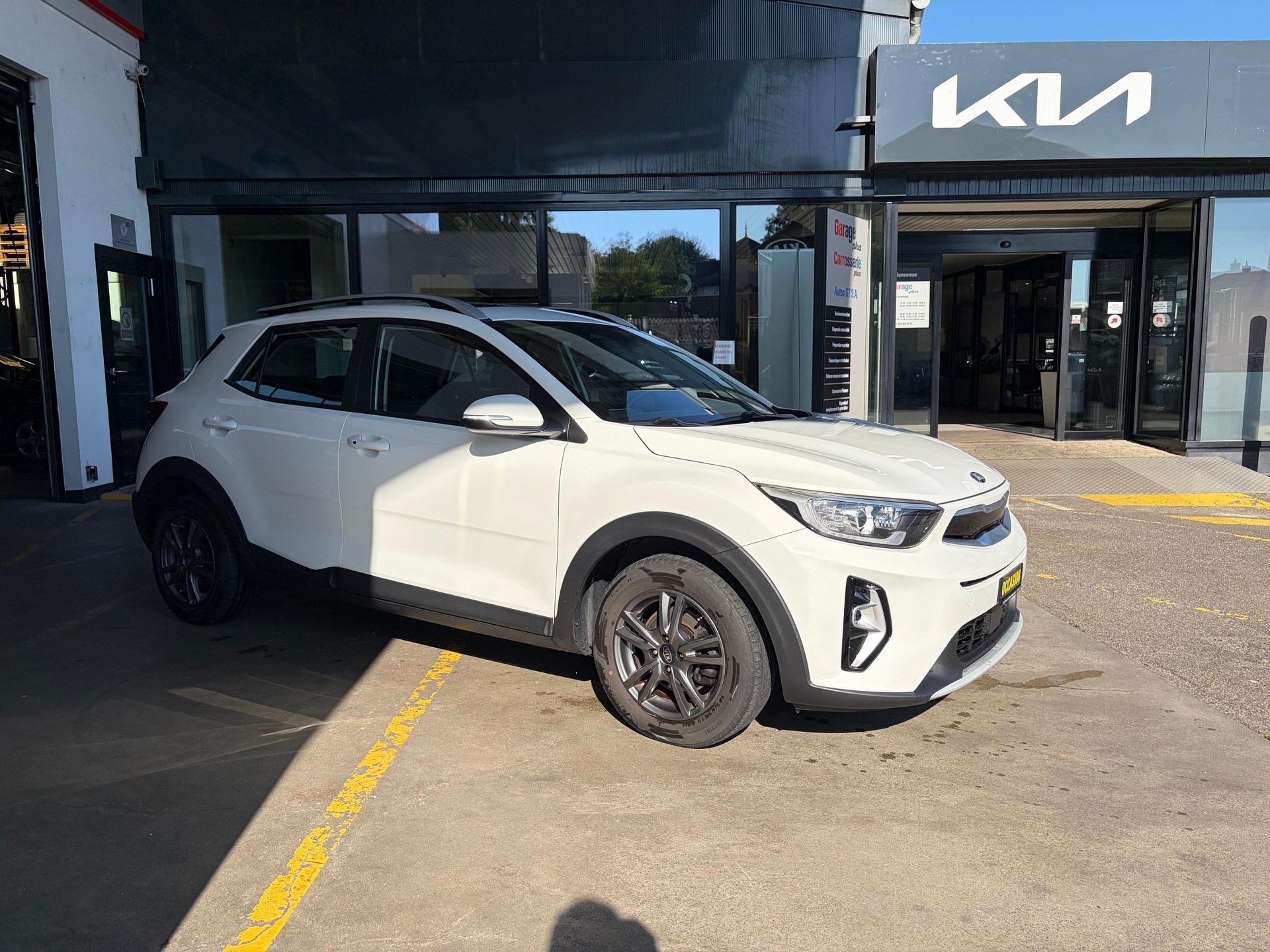 KIA Stonic 1.0 T Power Edition-image-1