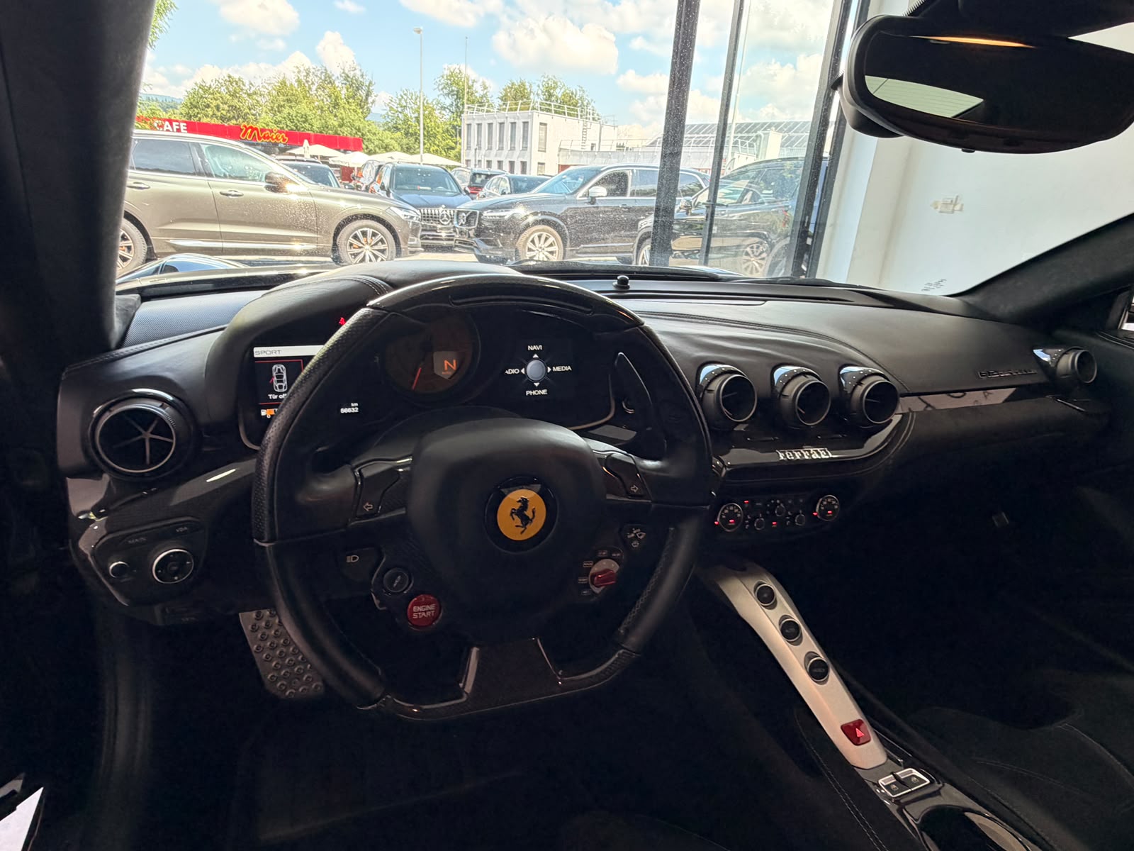 FERRARI F12 Berlinetta-image-17