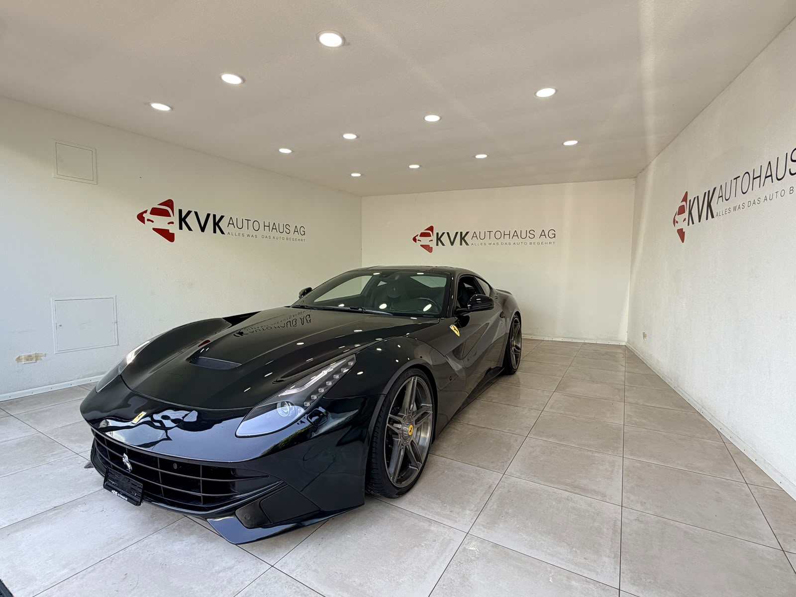 FERRARI F12 Berlinetta-image-0